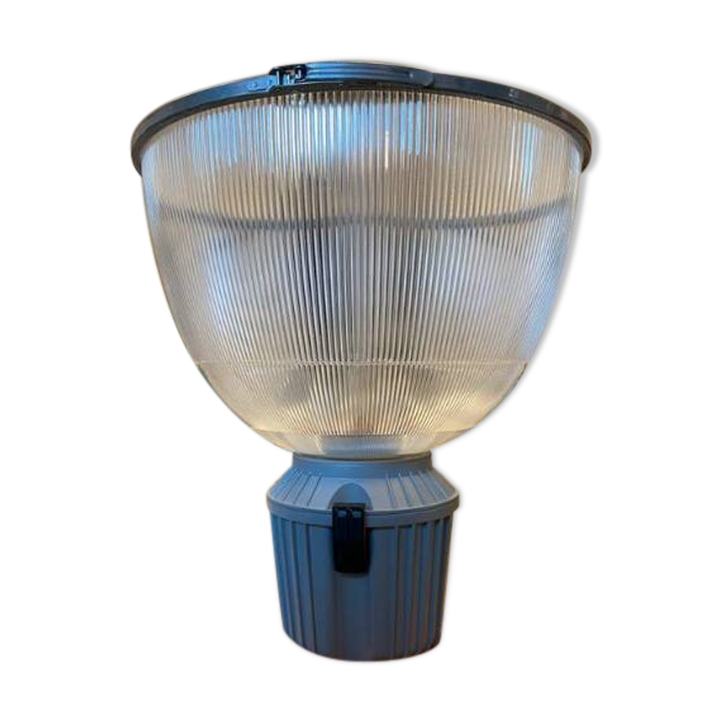 Industrial pendant lights