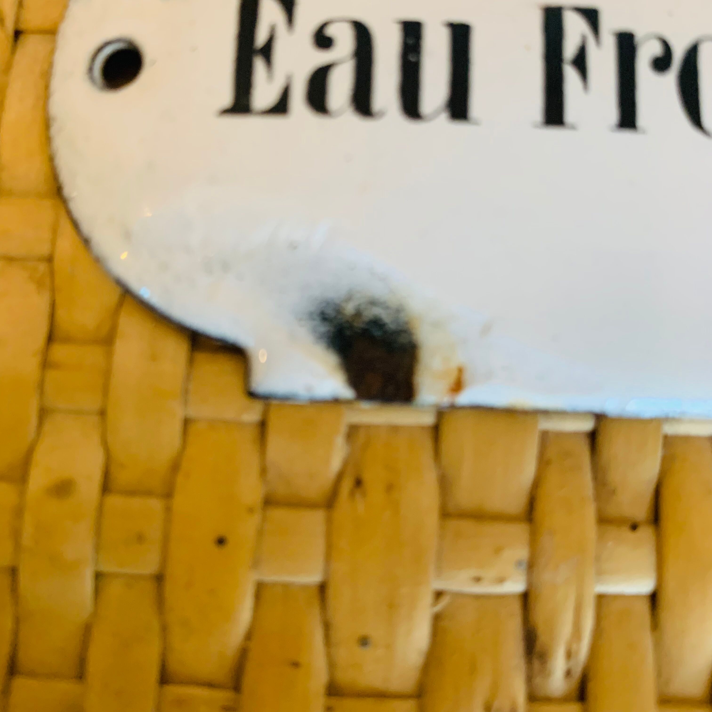 Enameled plate “Cold water”