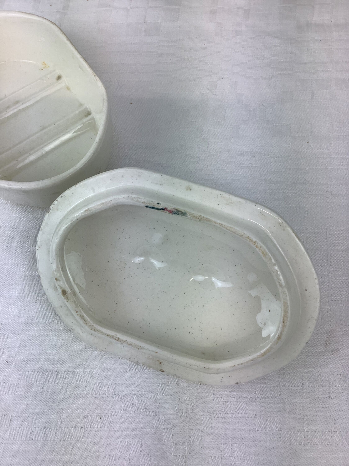 Anti-artisanal soap holder