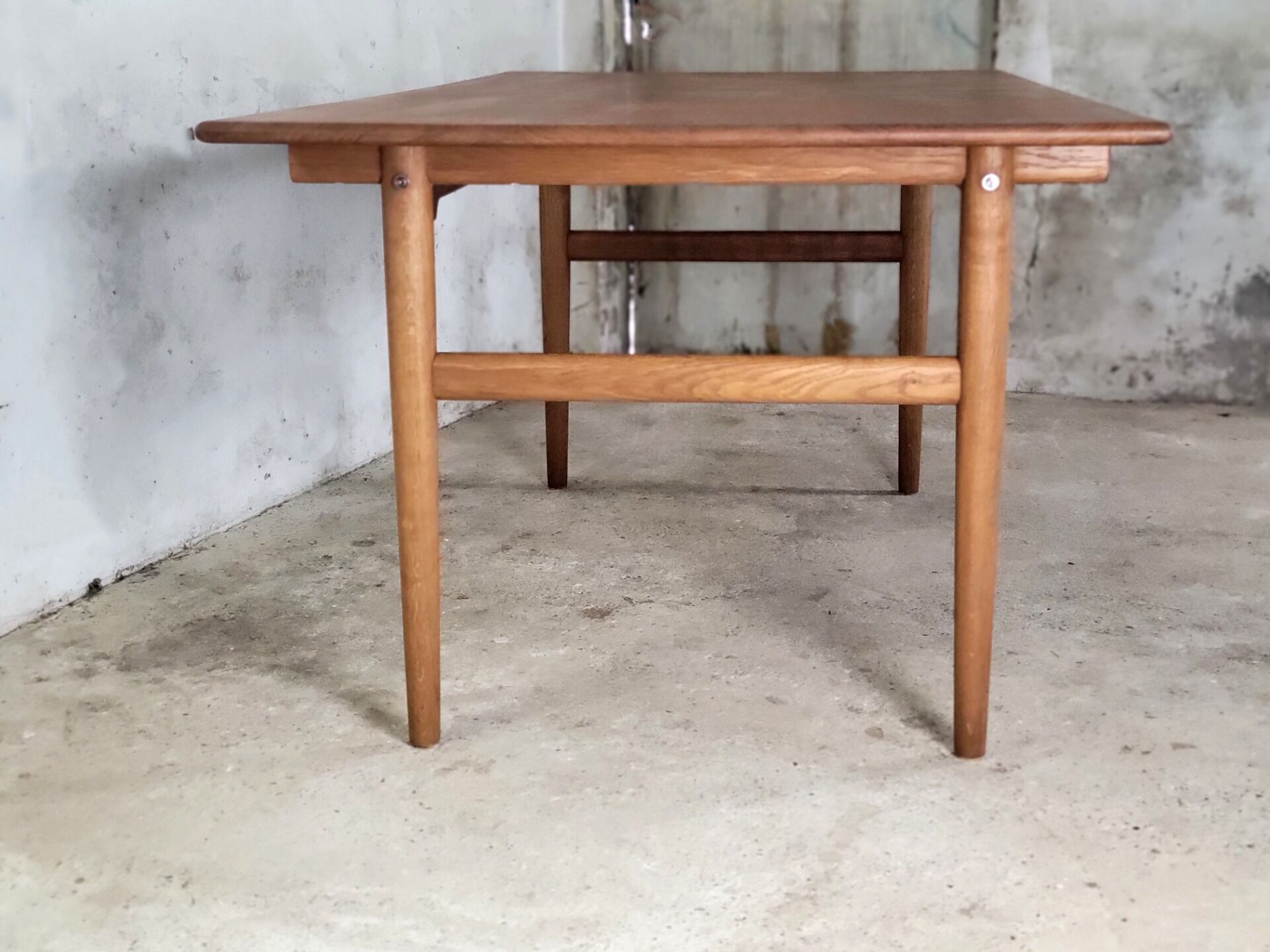 Hans J. Wegner AT327 dining table for Andreas Tuck, Denmark 1965