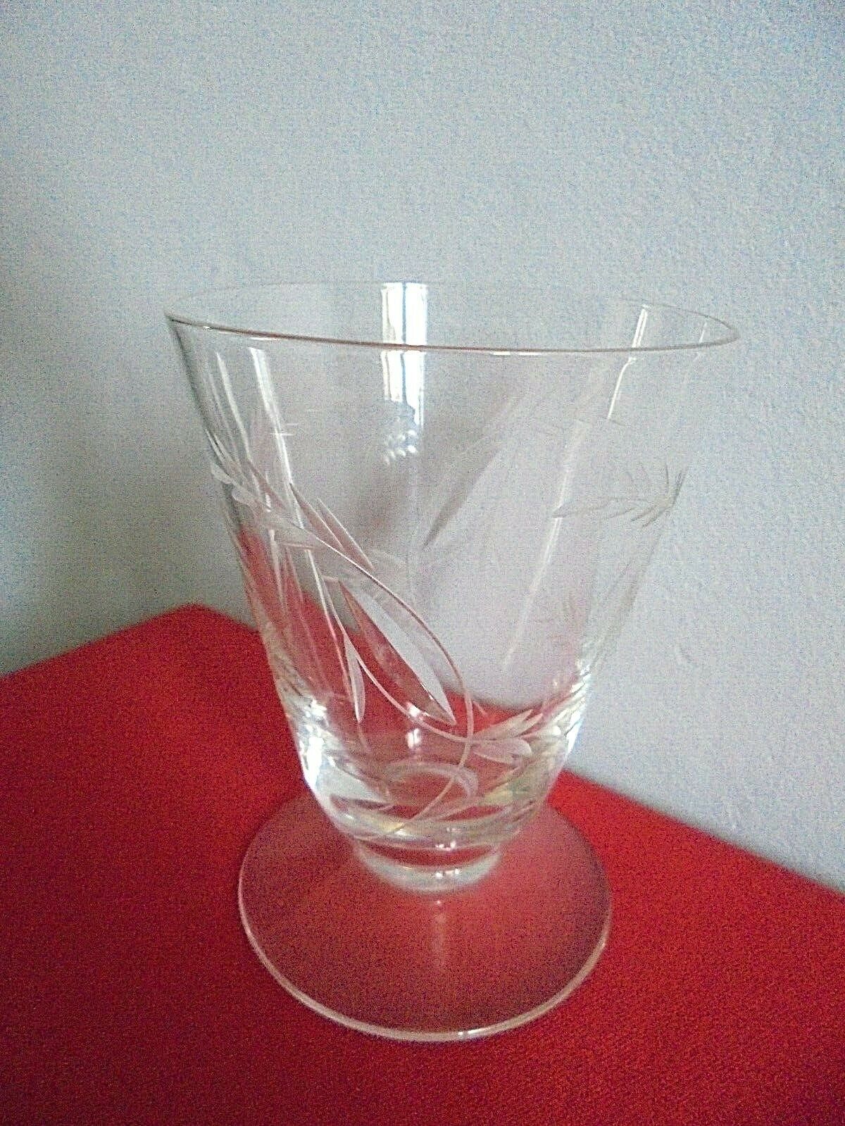 Lot 4 glasses aperitif crystal chiseled conical shape