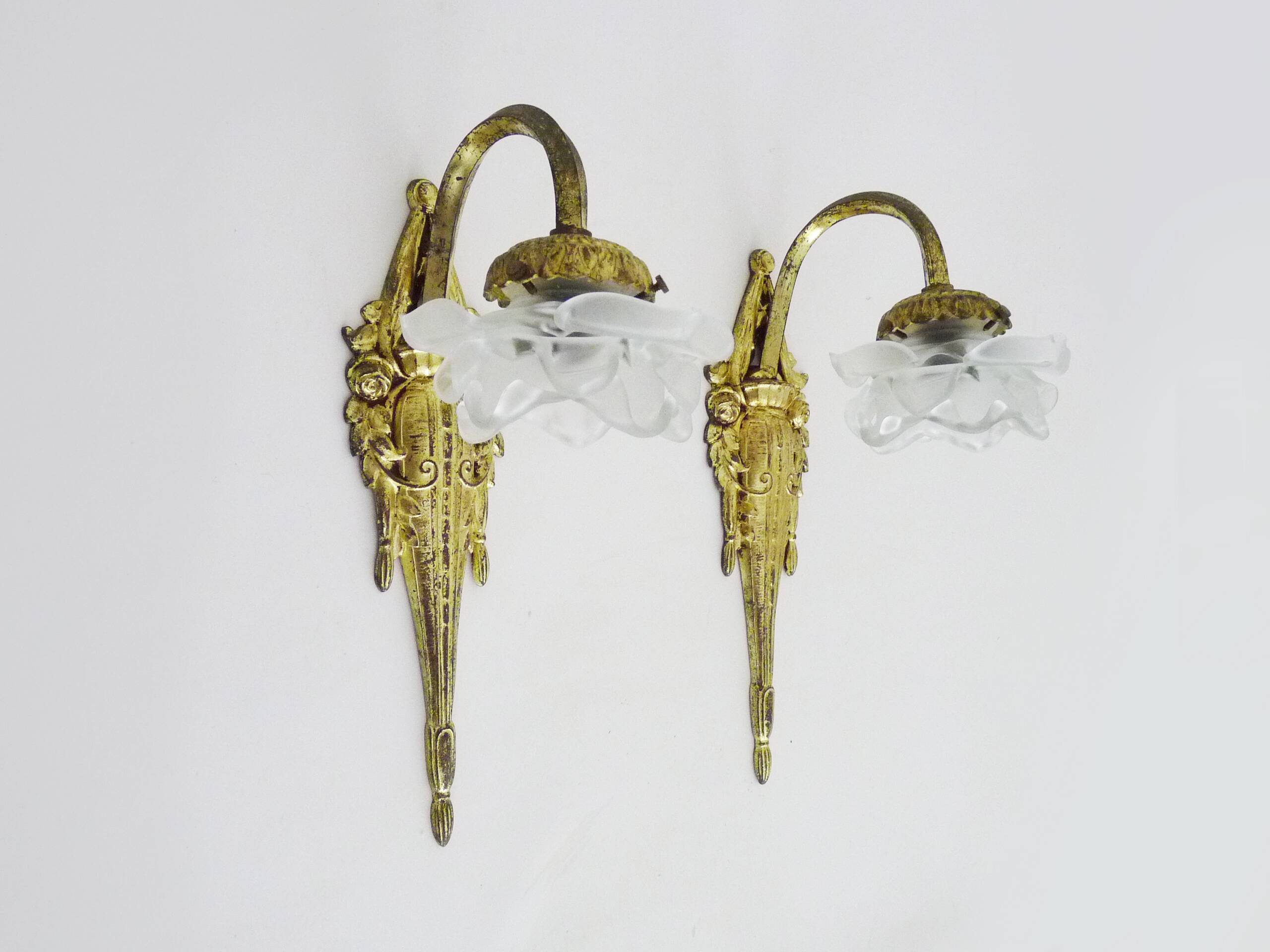 Pair of Art Nouveau bronze wall lights