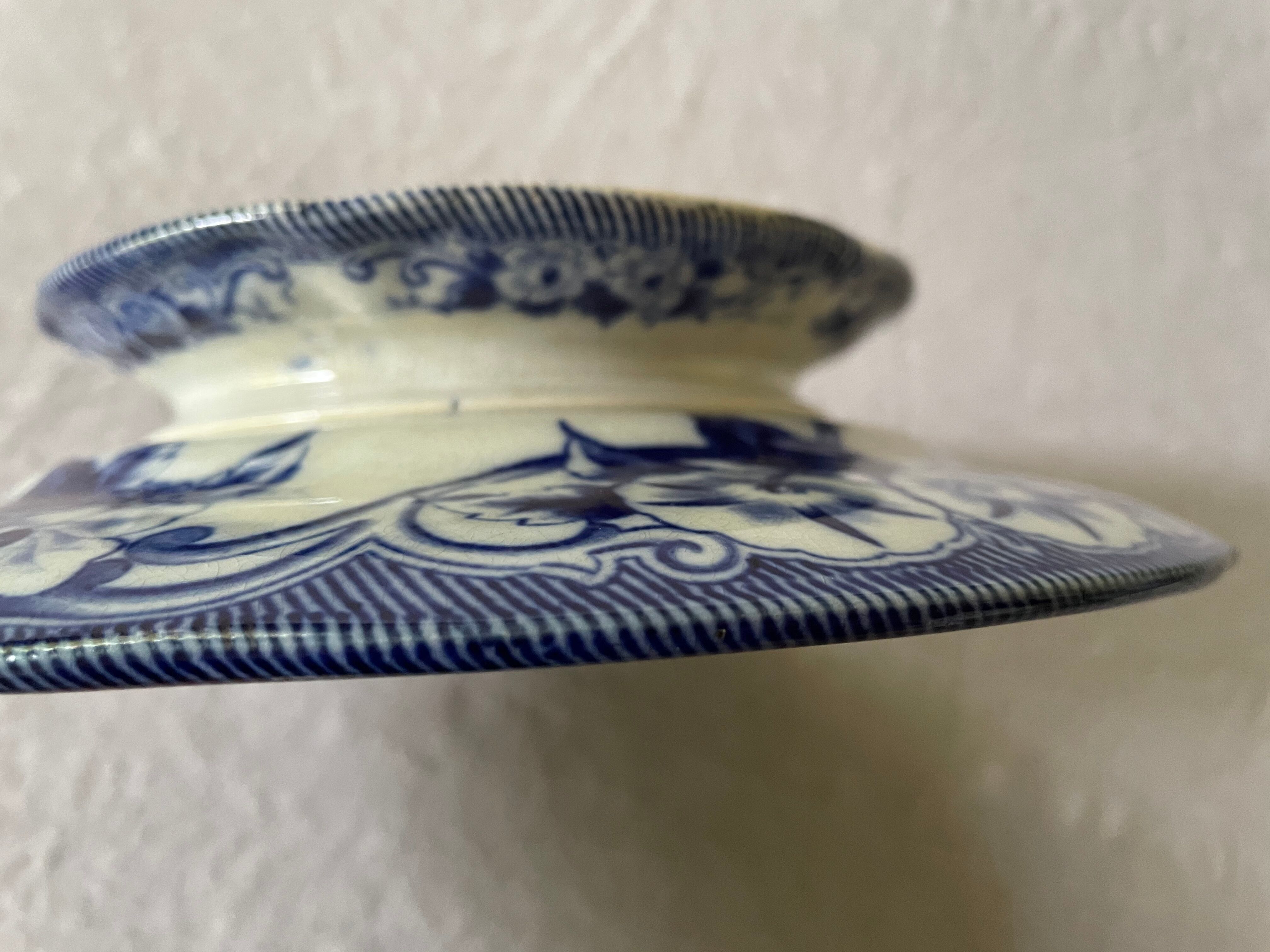 Plate with peedouche Creil & Montereau model Flora liseron