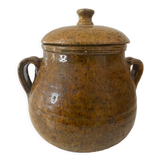 Pot with ocher enamelled lid