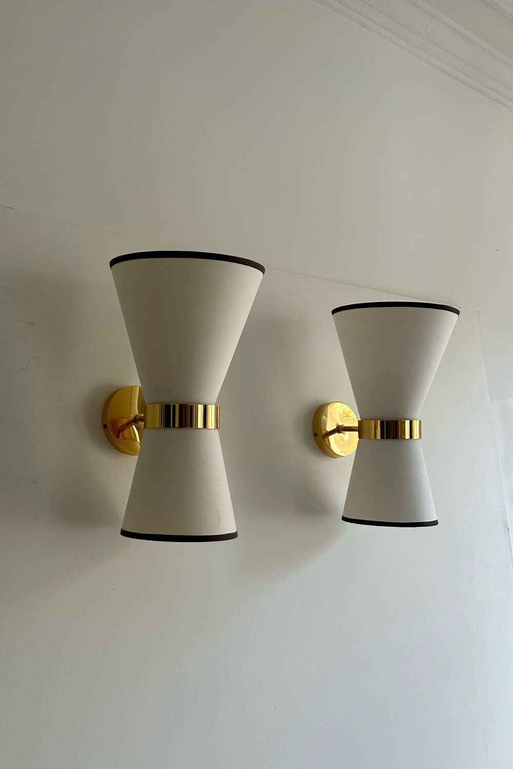 Pair of vintage wall lamps, brass and unbleached fabric, Italy 1980