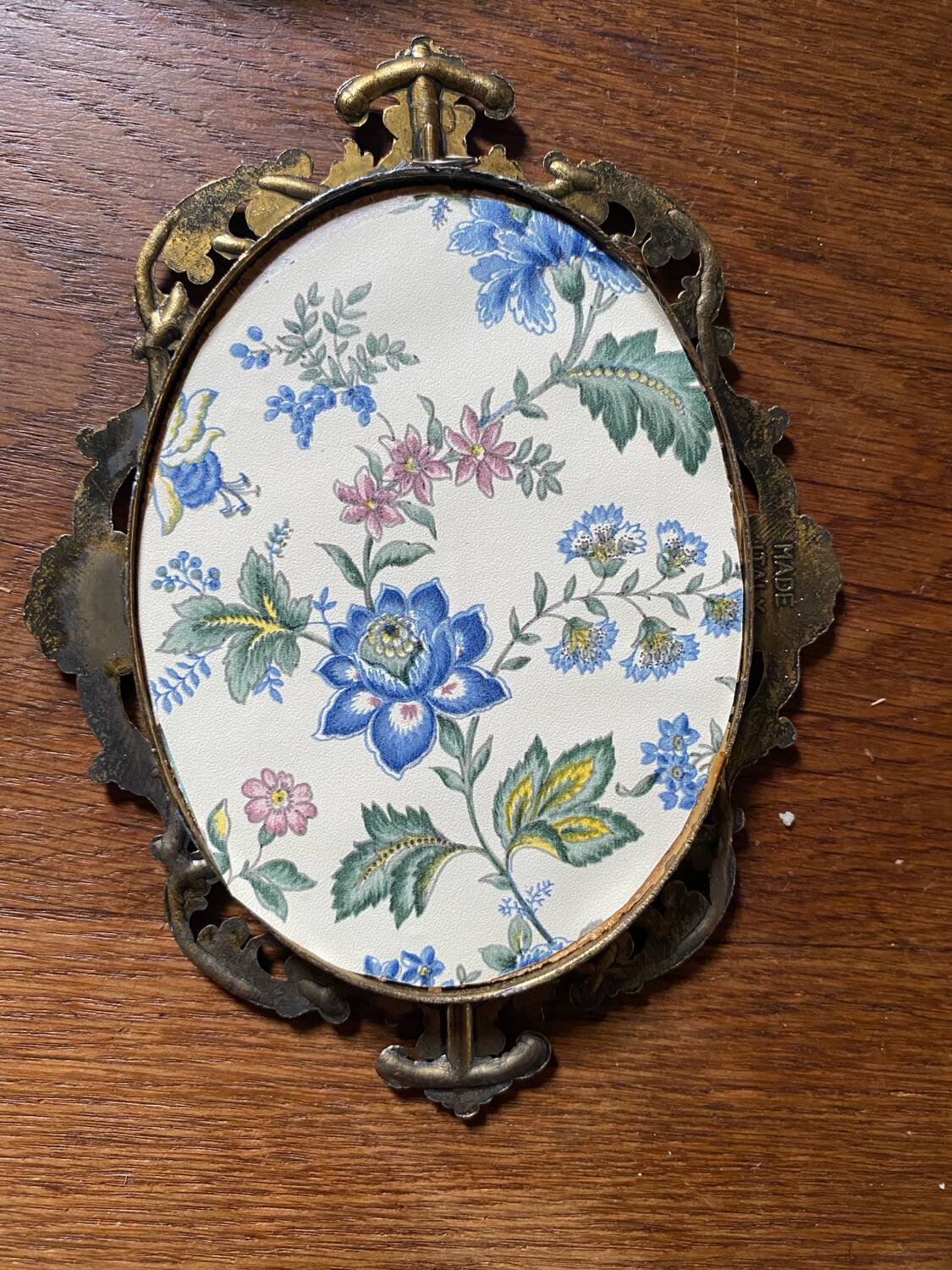 3 mismatched old frames.