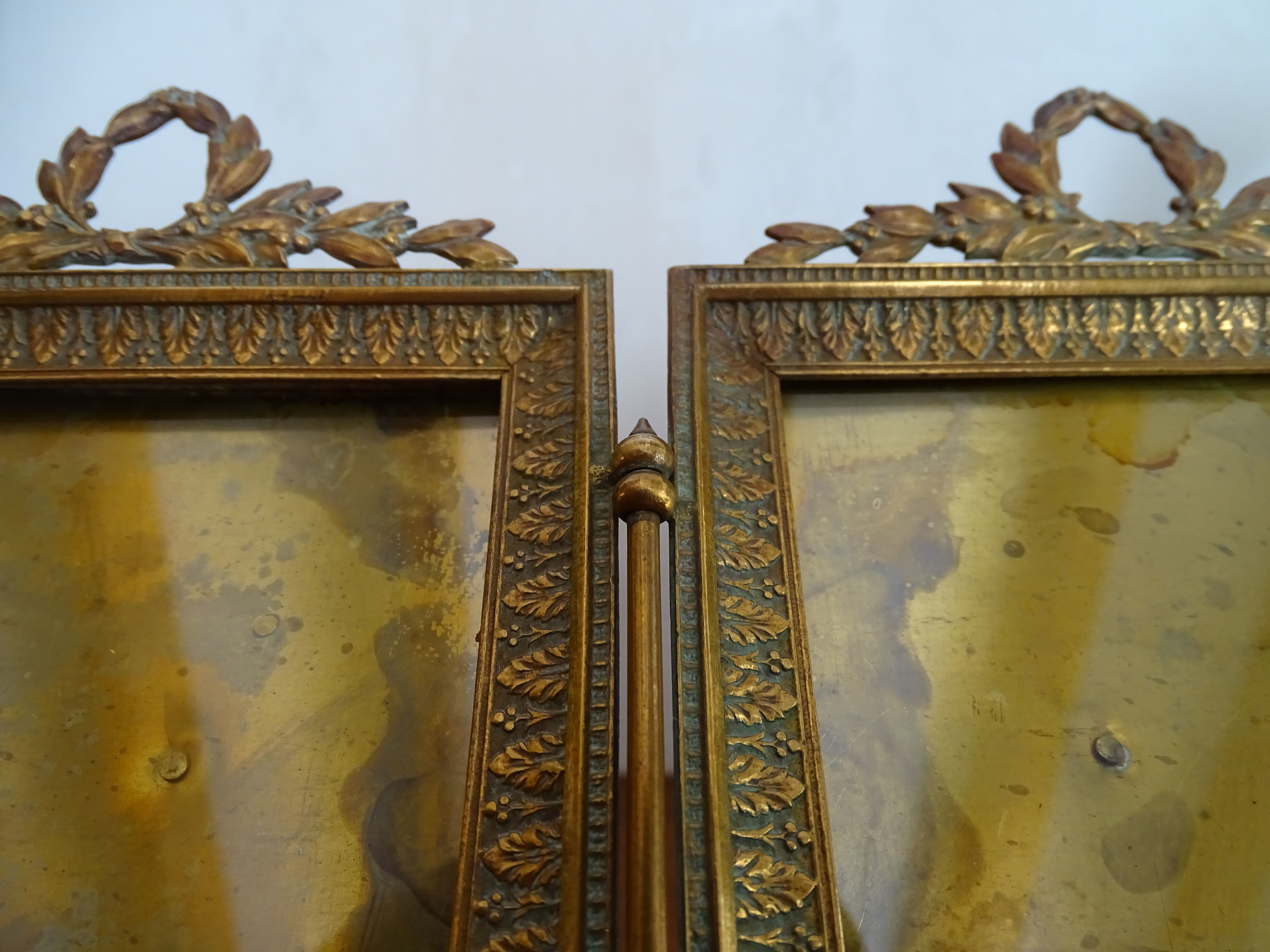 Double cadre photo diptyque bronze doré et laiton style Louis XVI - XIXème