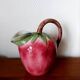 Pichet en barbotine fraise vintage
