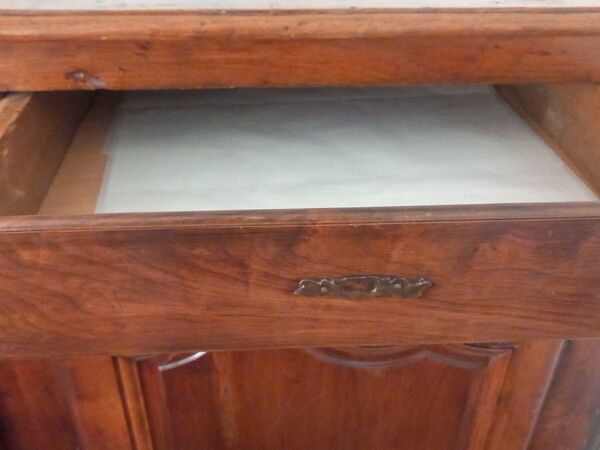 Buffet haut ancien en bois massif fin XIX e - début XX e