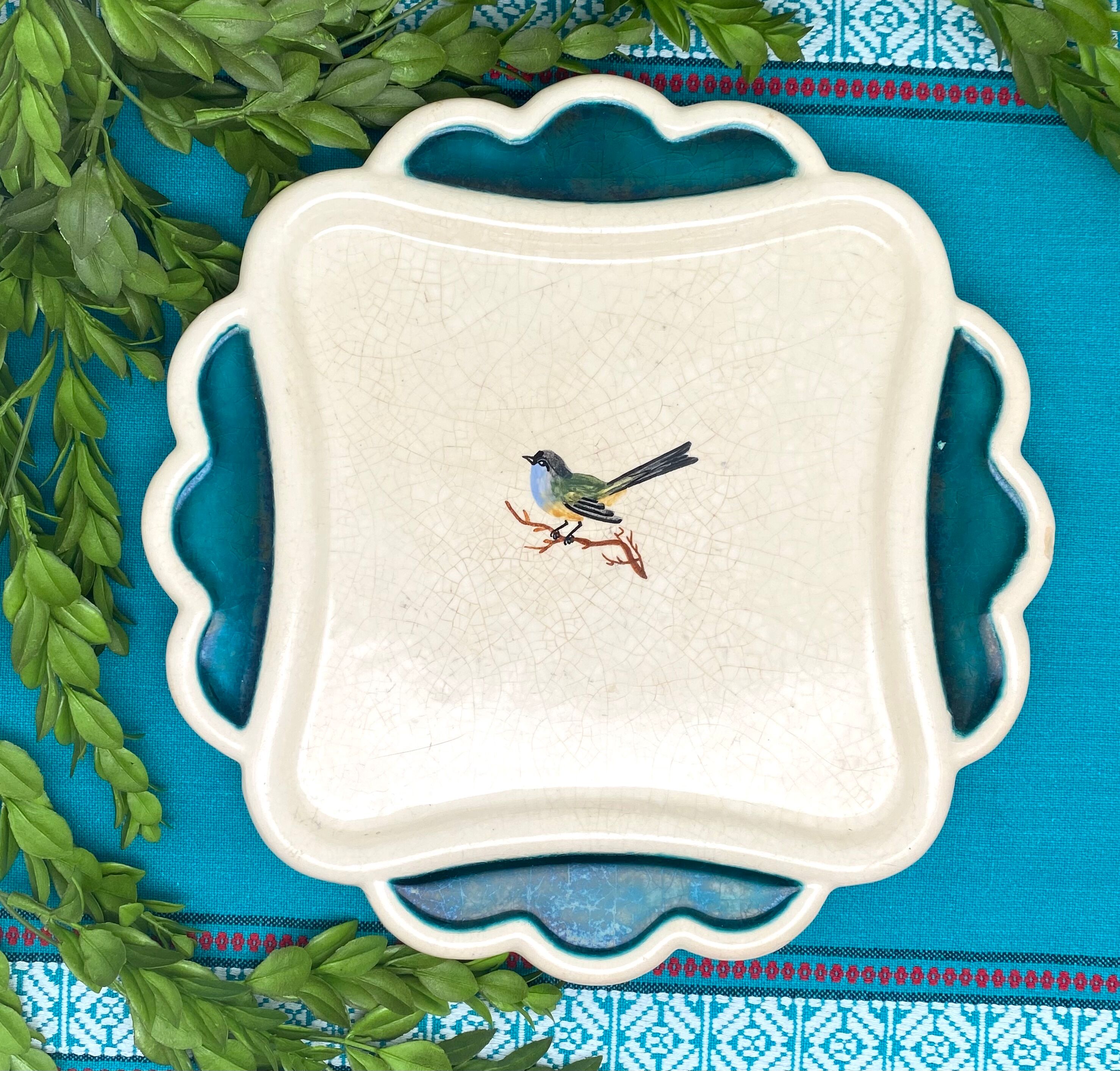 Dessert service in Petits Oiseaux slip, 9 plates