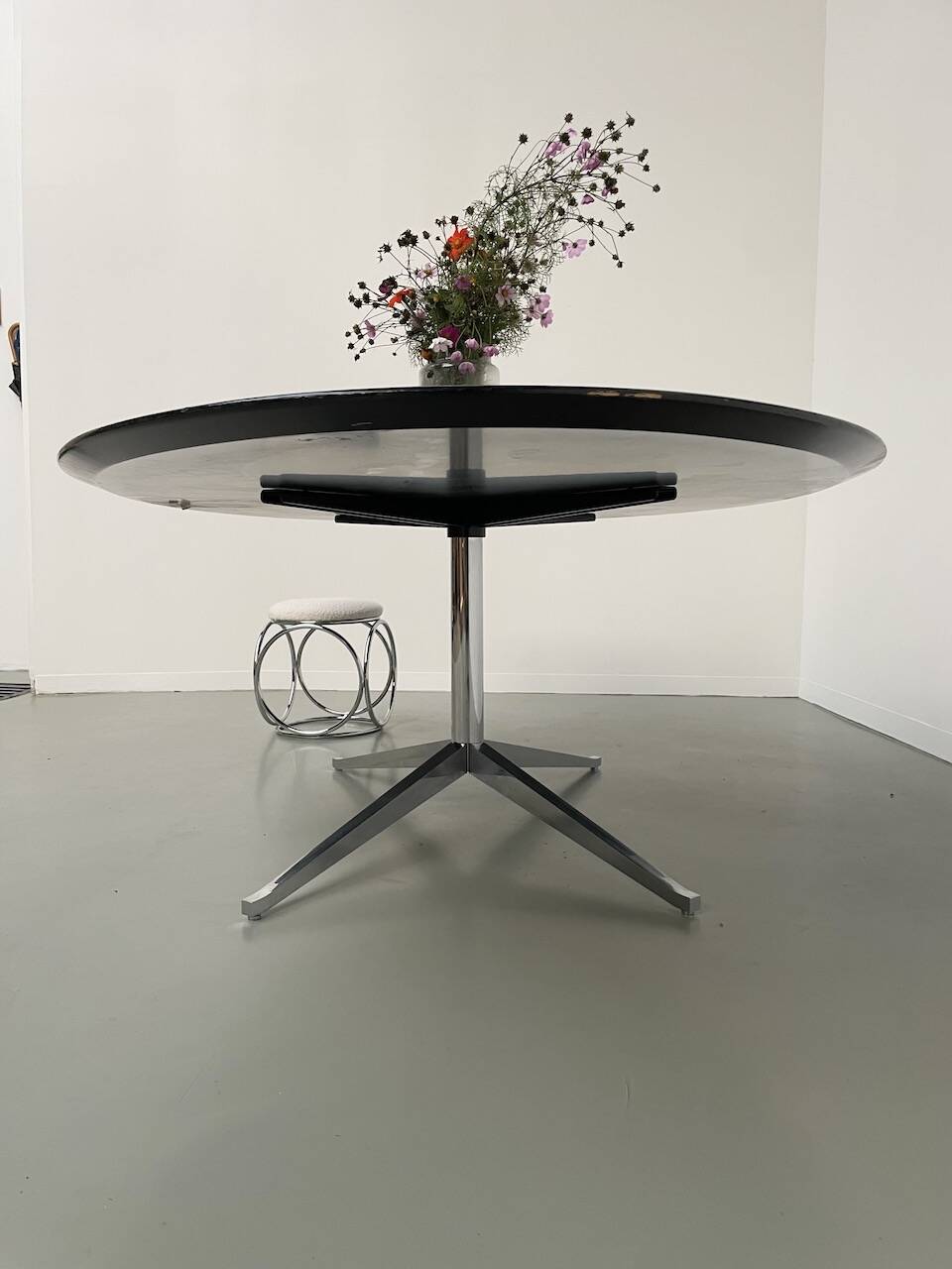 Knoll 244 cm conference or dining table