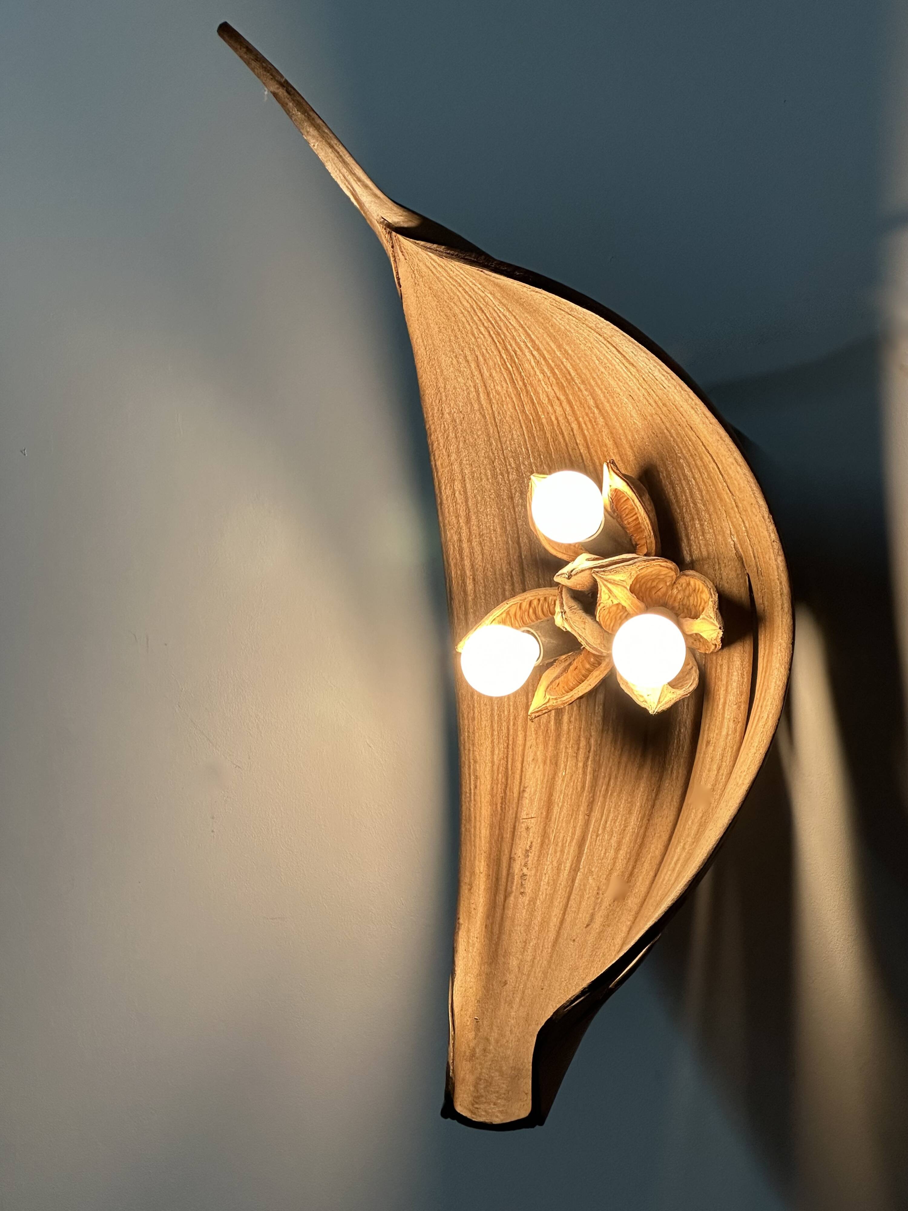 Vintage 70'S banana leaf wall lamp