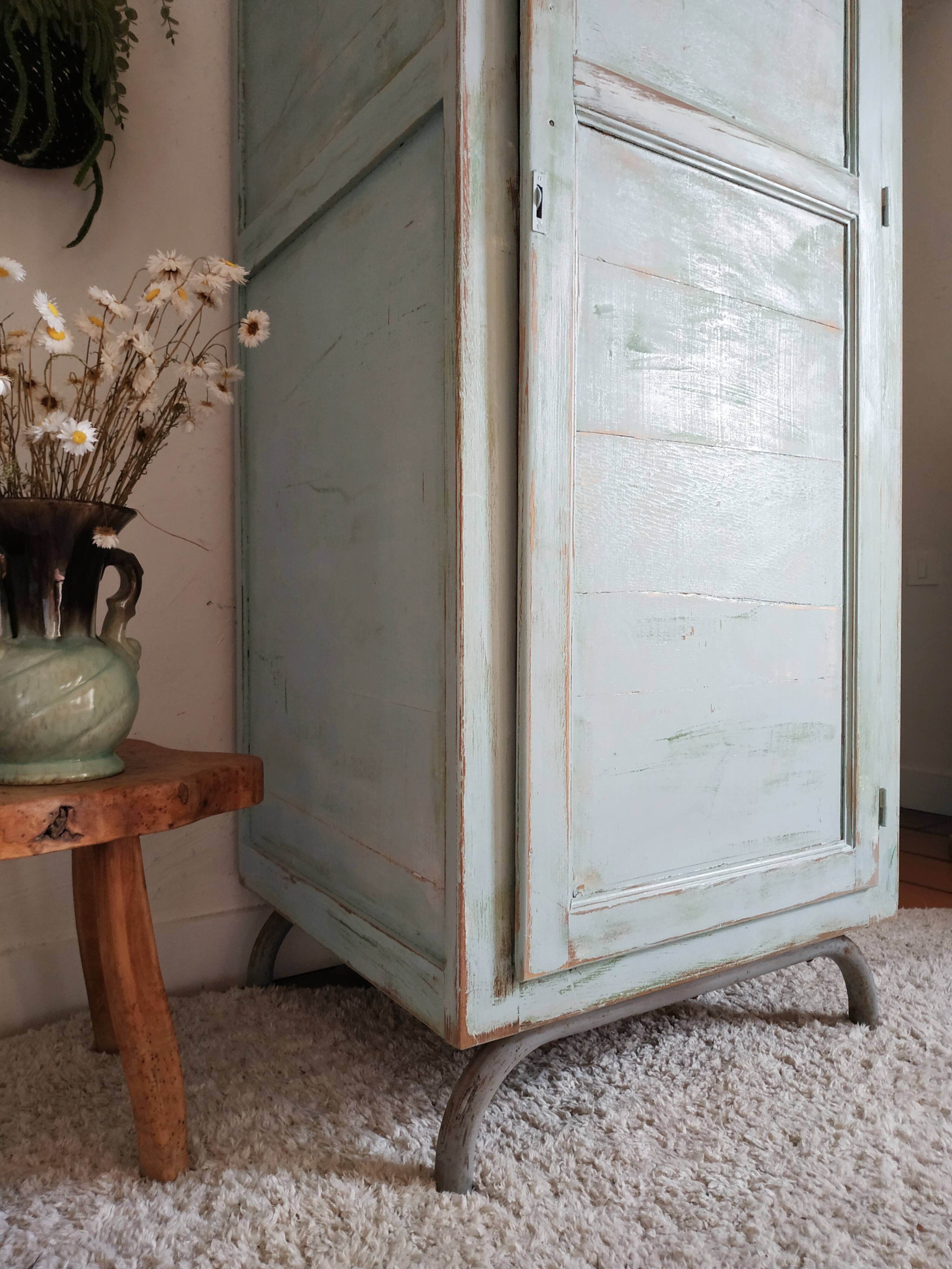 Armoire d'école vestiaire d'internat rénové années 50