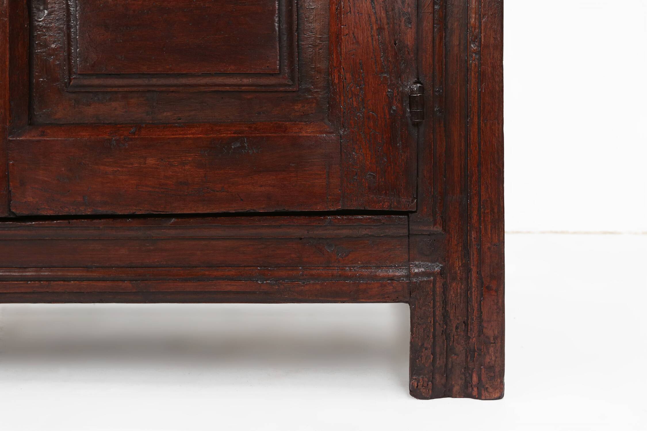 Buffet géométrique français unique du 16ème siècle en chêne