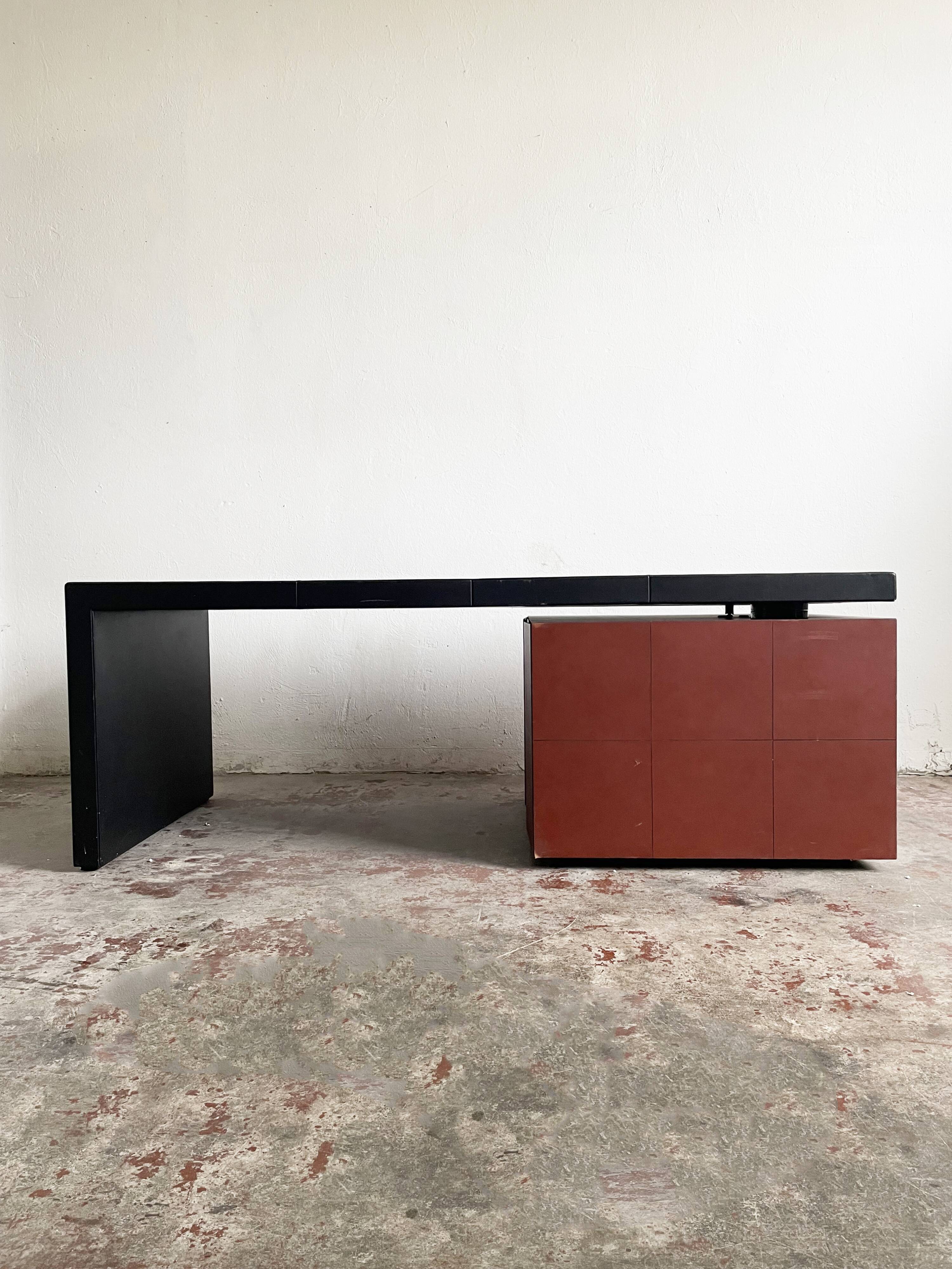 Bureau C.e.o. cube conçu par Lella & Massimo Vignelli pour Poltrona Frau, italie années 1990