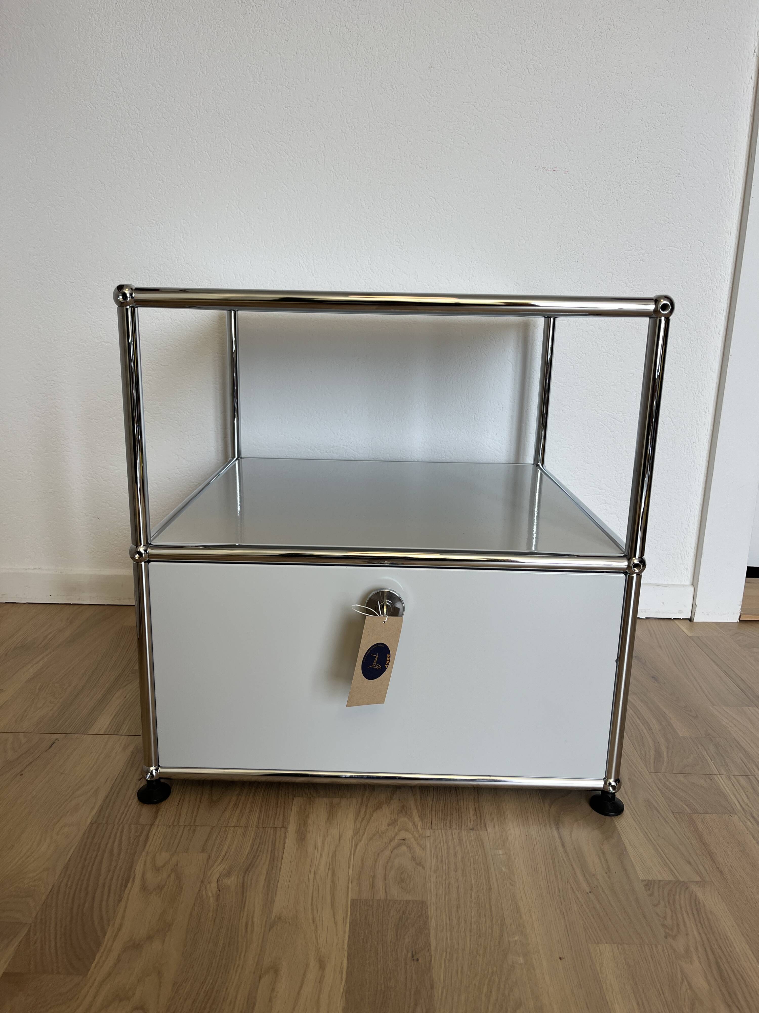 USM Haller furniture in Light Grey