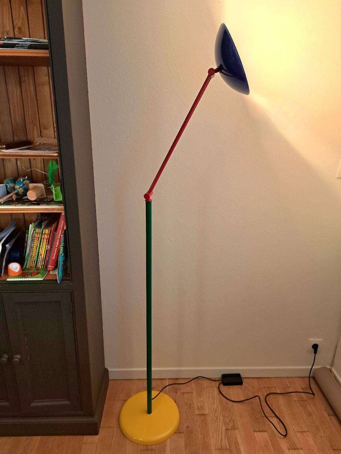 Polychrome articulated stilplast floor lamp