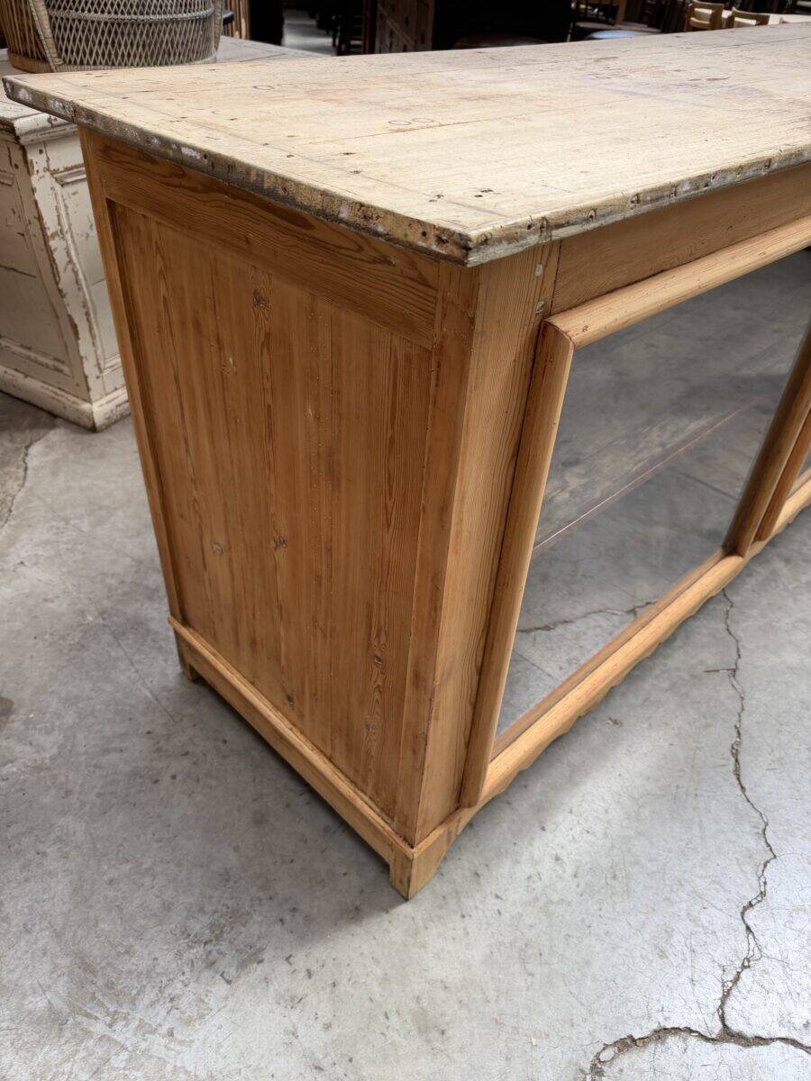 Showcase counter from the early 20th century.