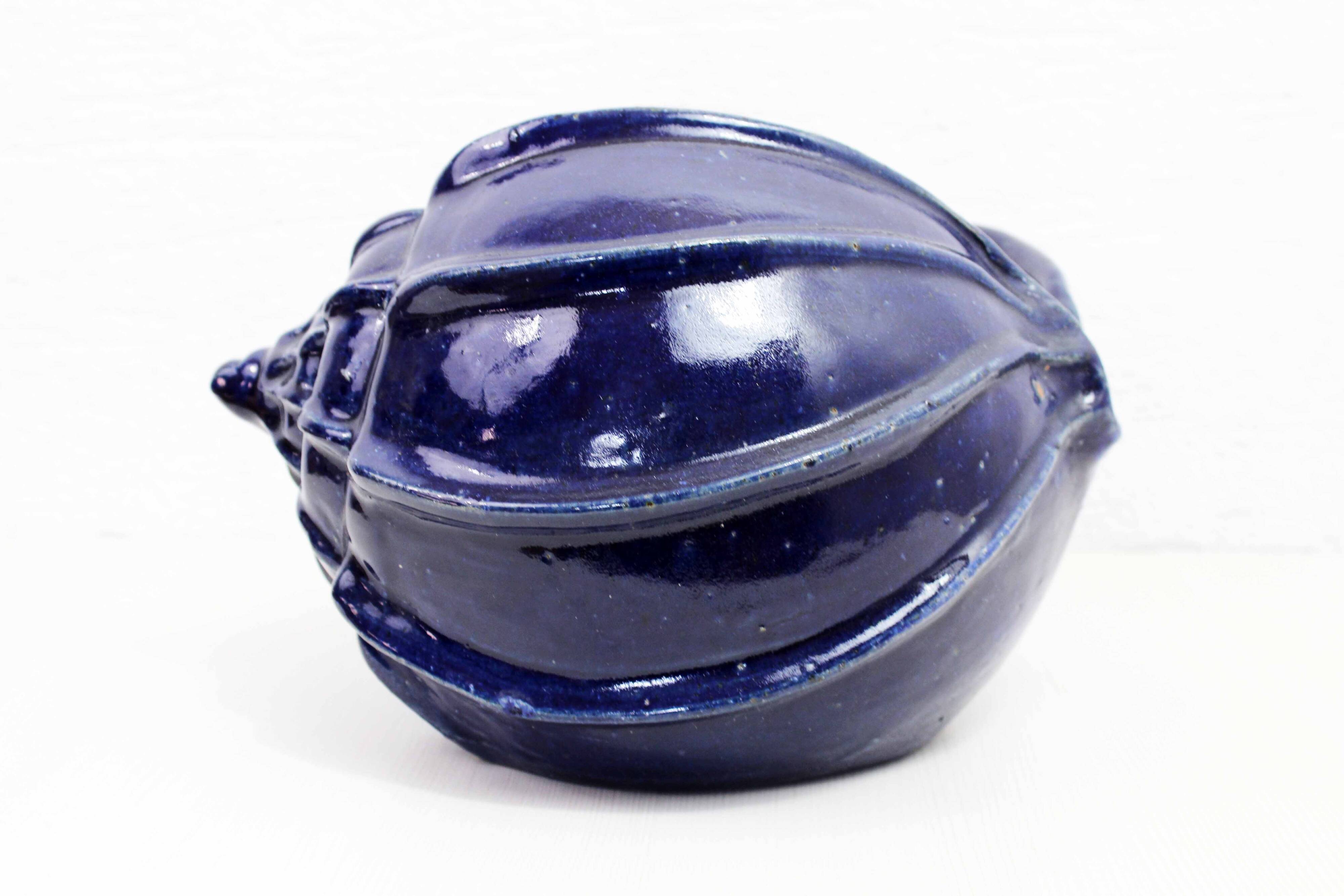 “Shell” ceramic flower pot