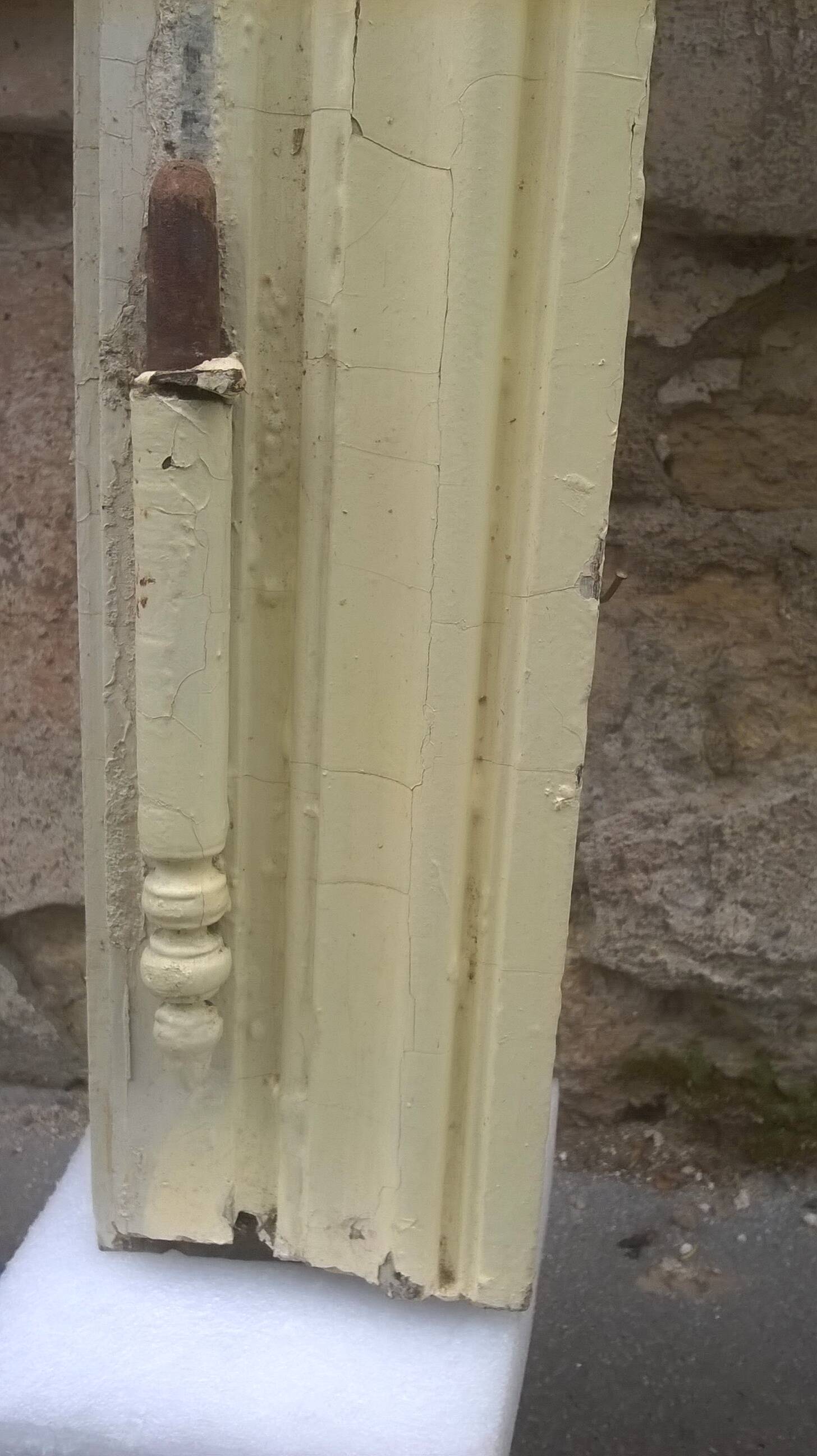 Porte mouluré avec cadre xix eme