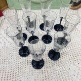 10 champagne flutes