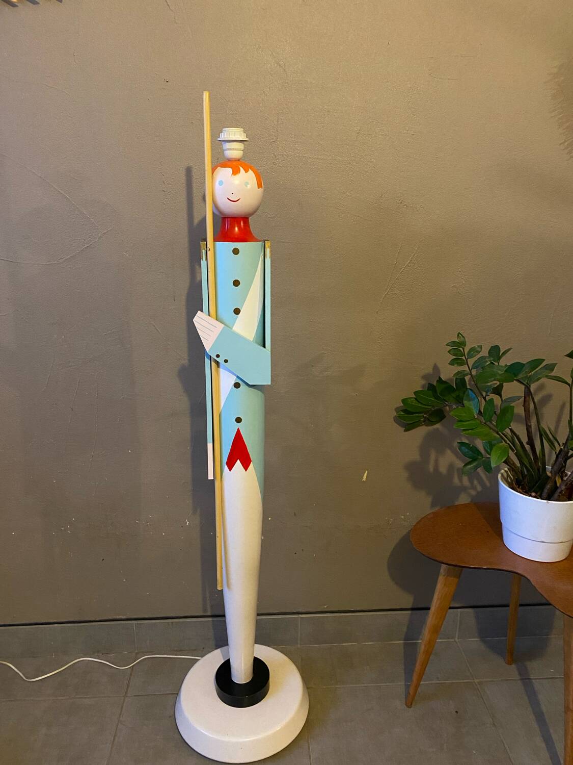 Vintage soldier floor lamp Suzanne bonnichon
