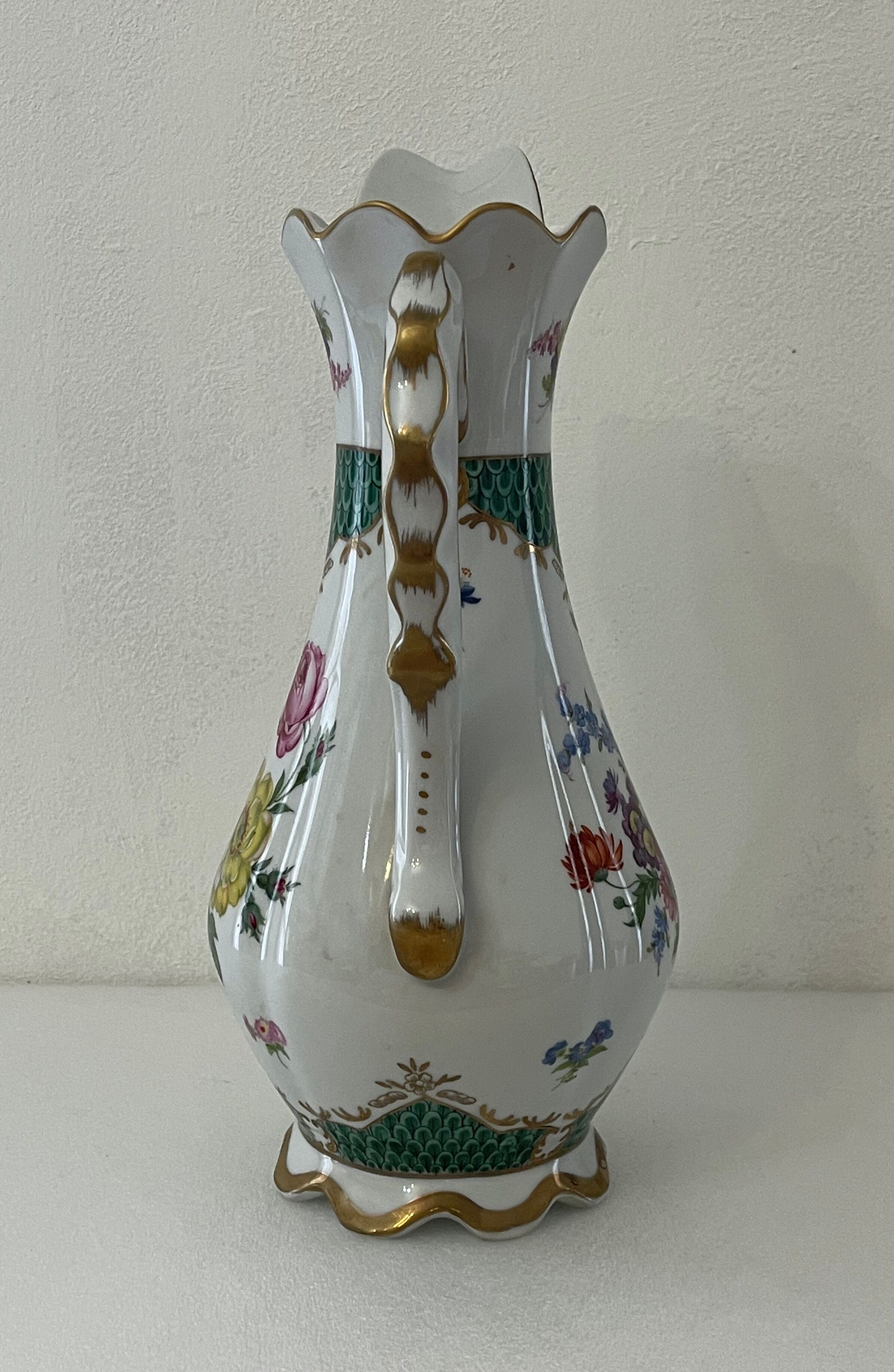 Royal Worcester Hard Porcelain Ewer United Kingdom NINETEENTH