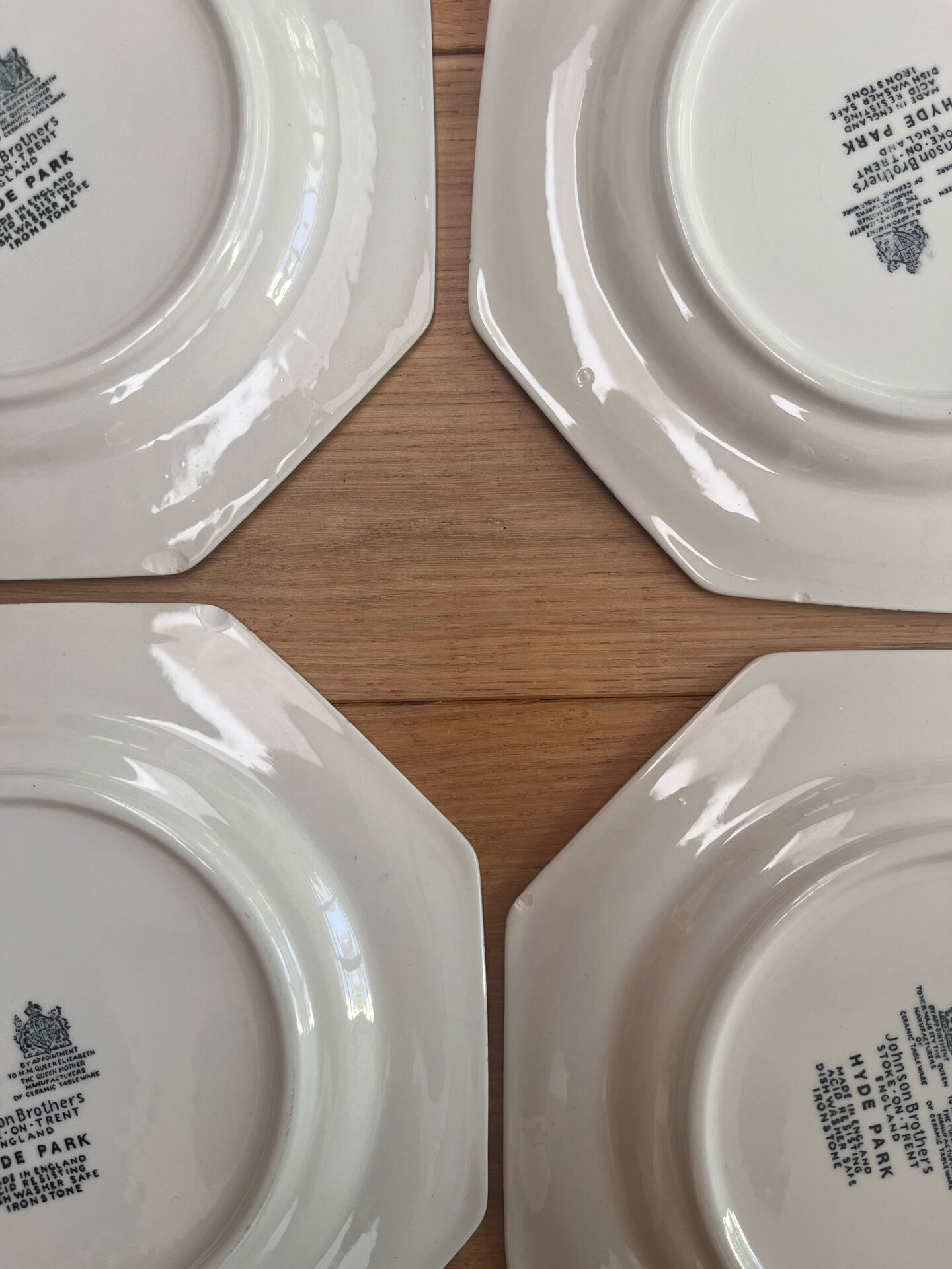 12 dessert plates Johnson Brothers Hyde Park