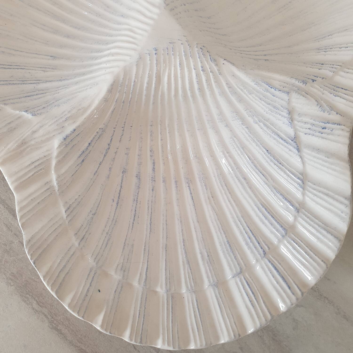 Caugant style 3 shell appetizer dish in Portuguese ceramic