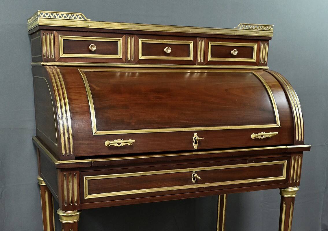 Small Mahogany Cylinder Desk, Louis XVI Style – Mid-19th Century