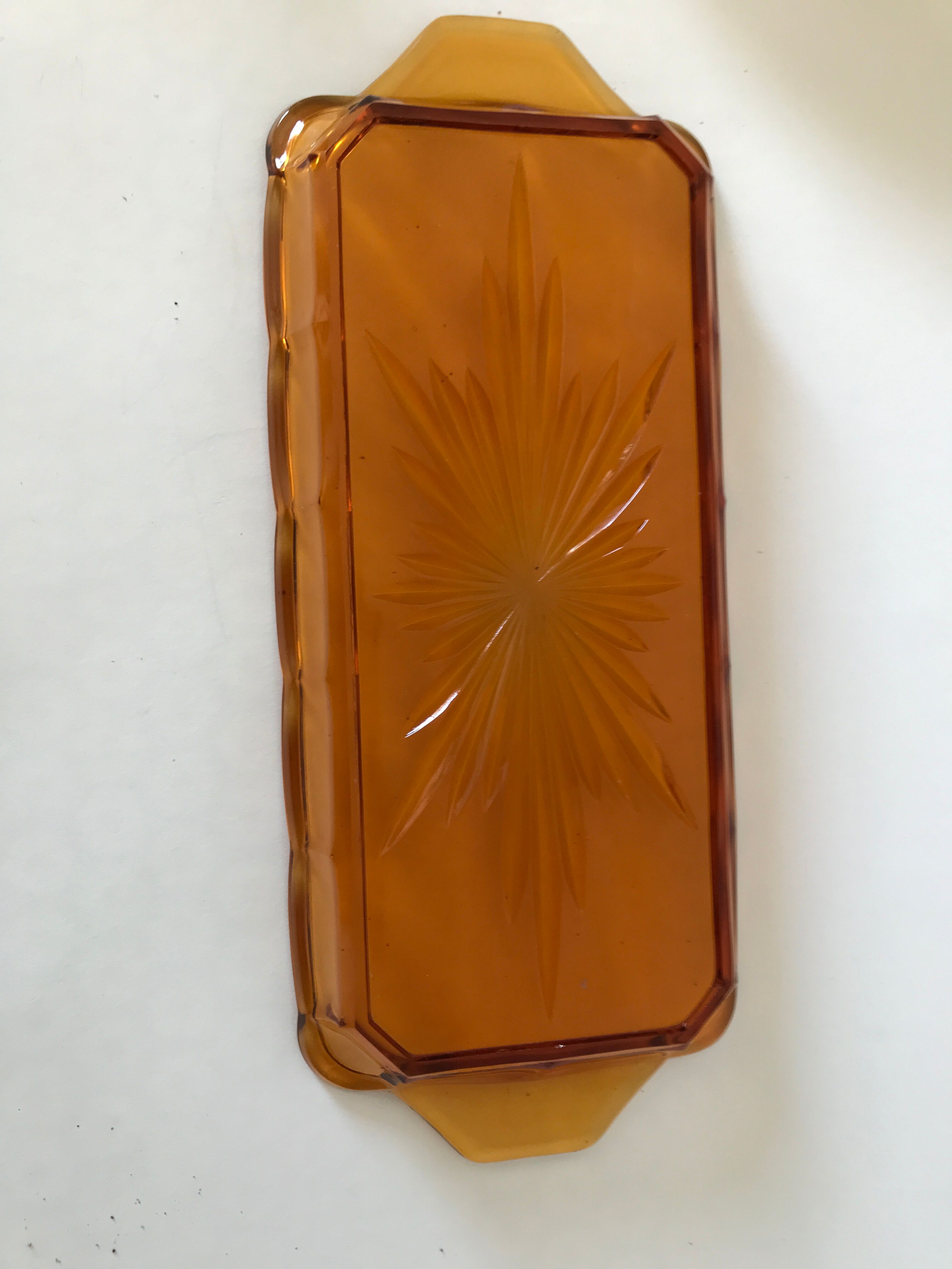 Plat à gâteau cake en verre jaune