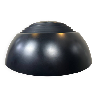 Lampe à pendentif au design vintage AJ Royal – Arne Jacobsen pour Louis Poulsen – années 1960