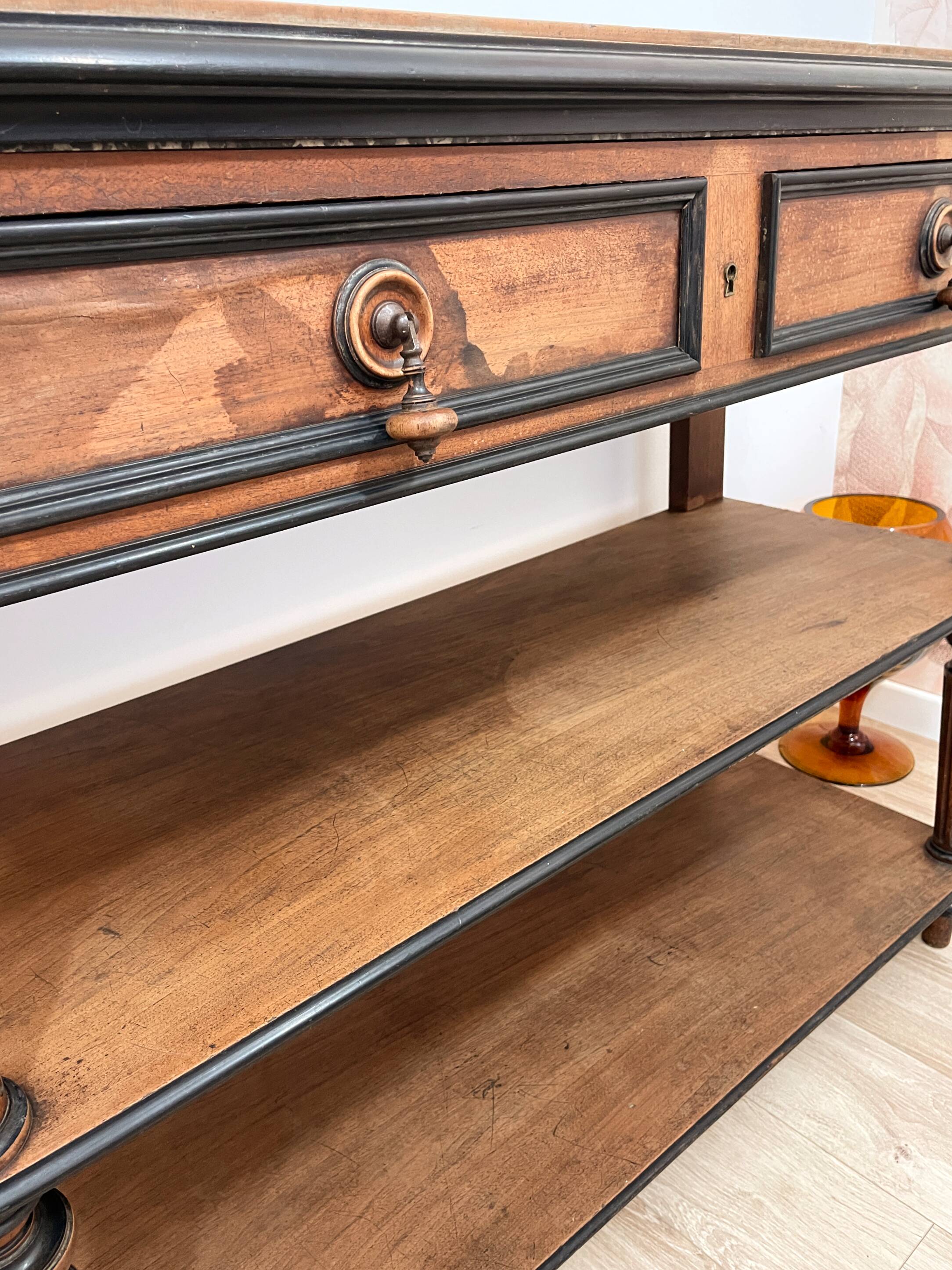 Buffet / Walnut dessert table - Early 20th century