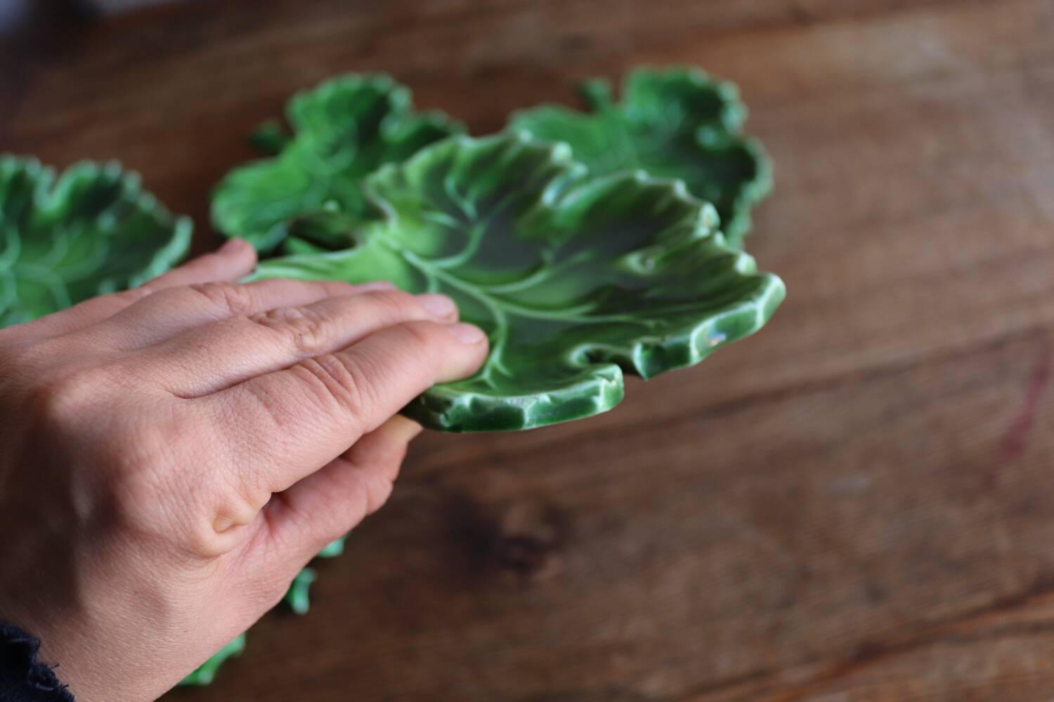 Set of 5 green ceramic leaf dishes – Vallauris