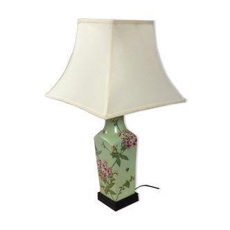 Chinese lamp and its lampshade