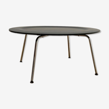 Table basse CTM, de Charles & Ray Eames édition Vitra