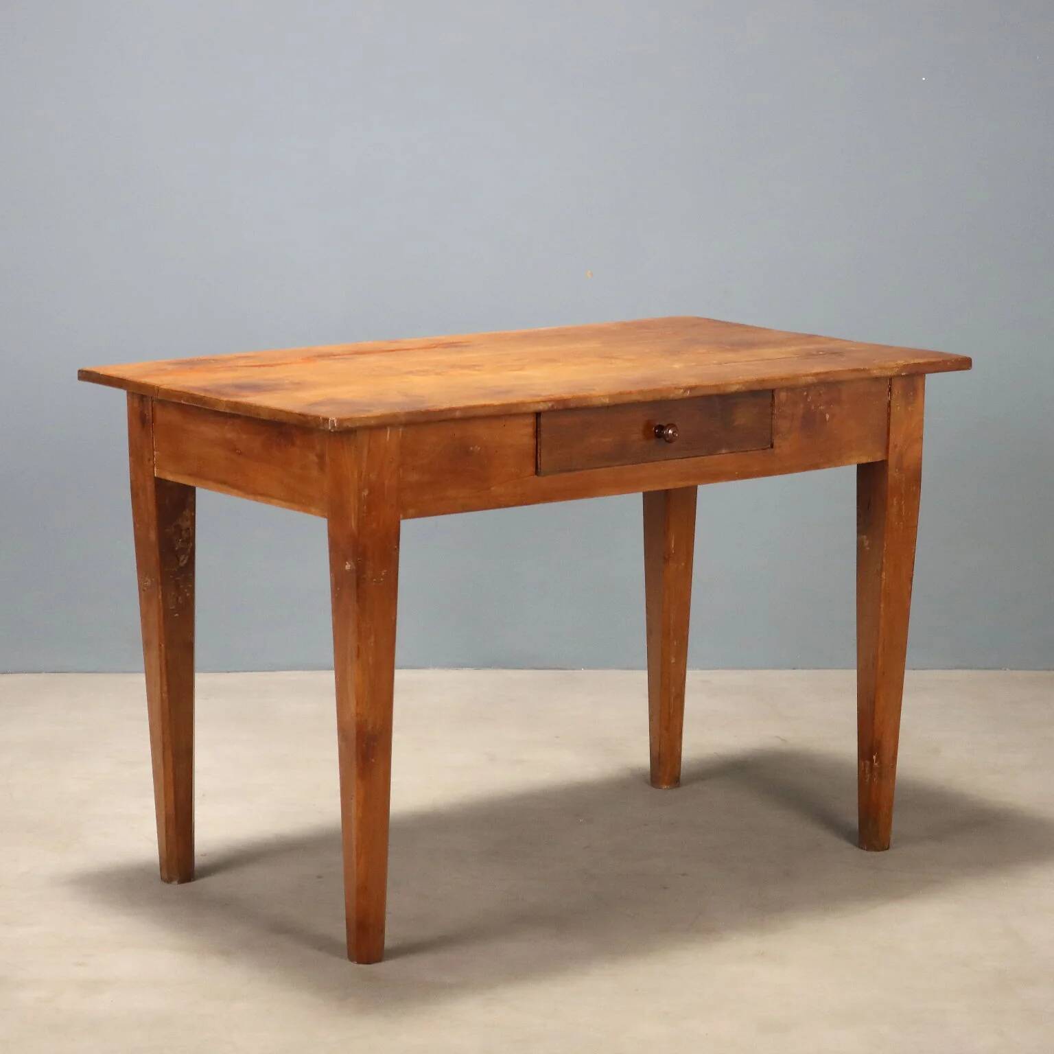Bureau Directoire ancien en bois de cerisier, Italie, XIXe siècle