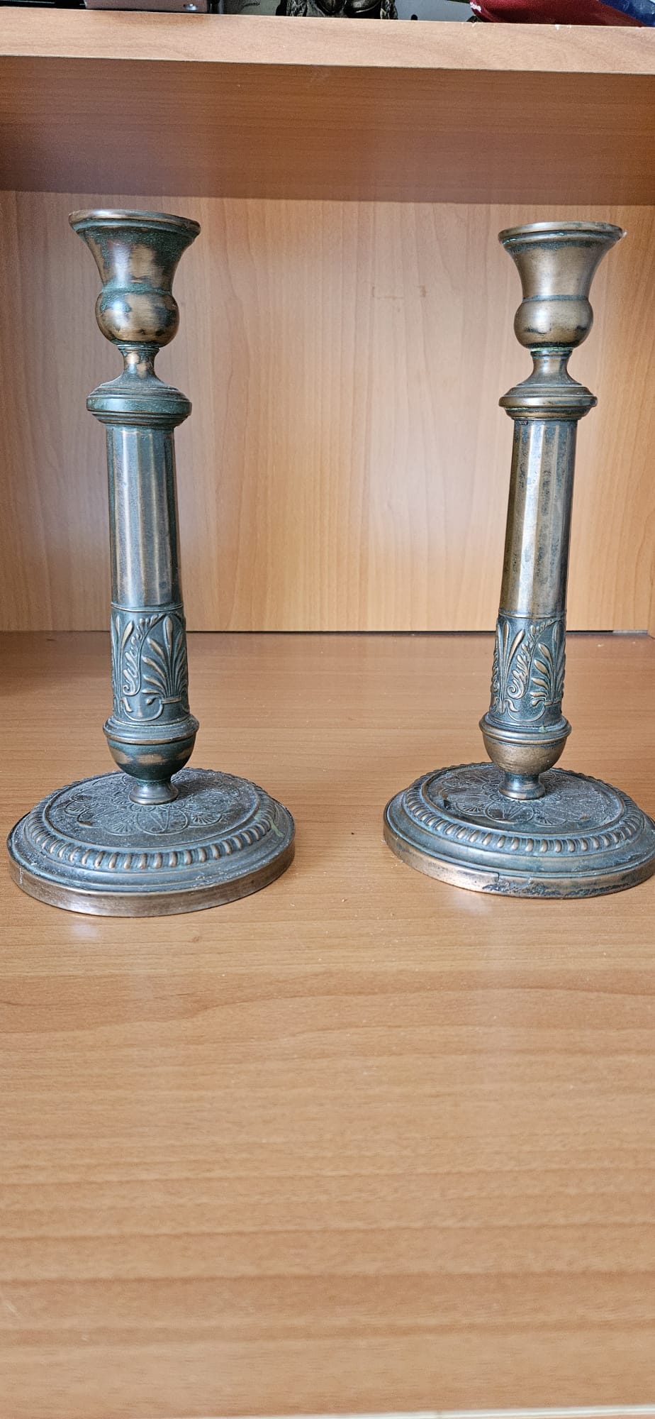 Set of 2 candle holders/candlesticks