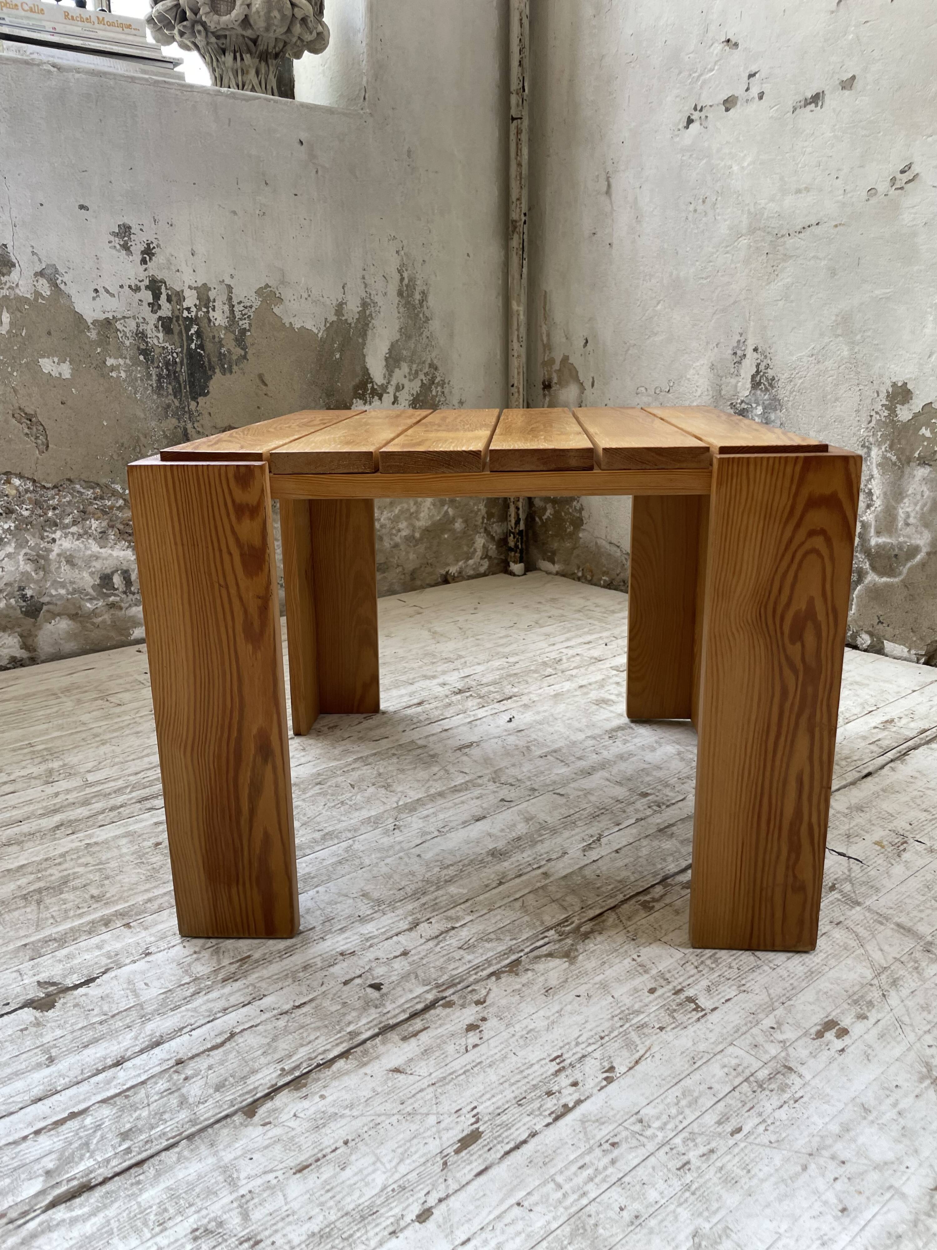 Square pine coffee table from the 70s revival