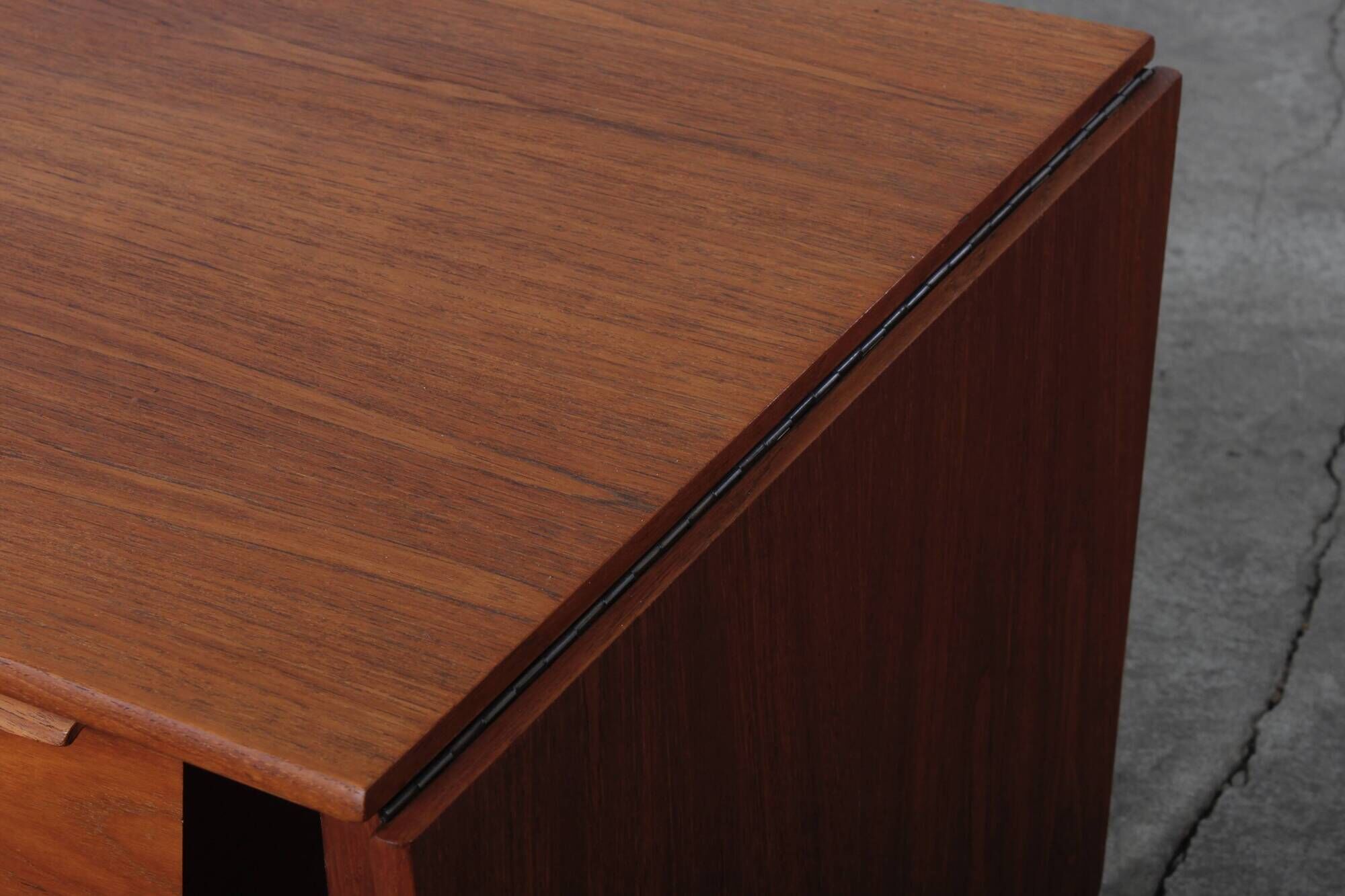 Coffeetable sewing table by Arne Wahl Iversen Danish design teak