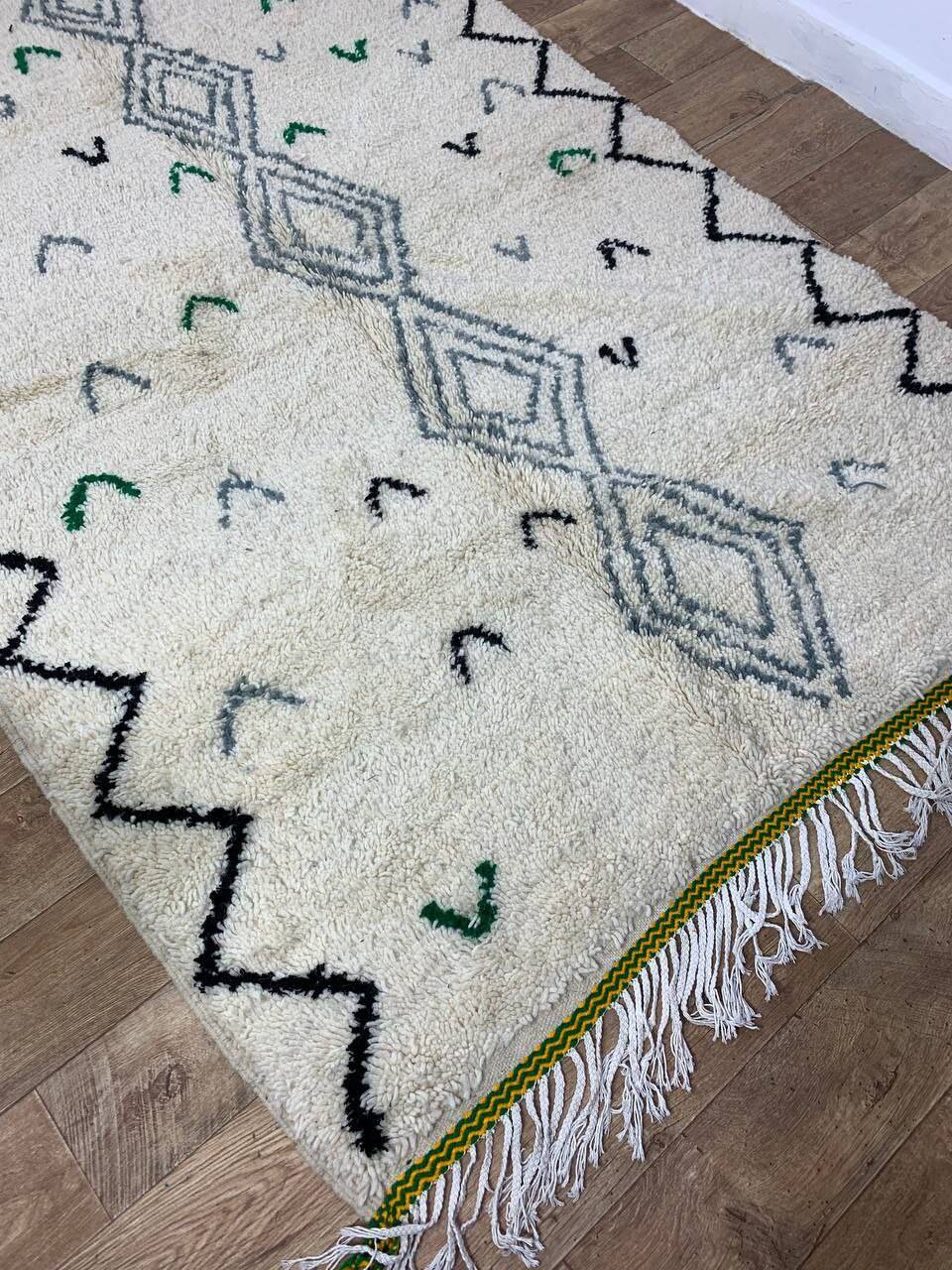 Handmade Moroccan Berber rug 250 X 158 CM