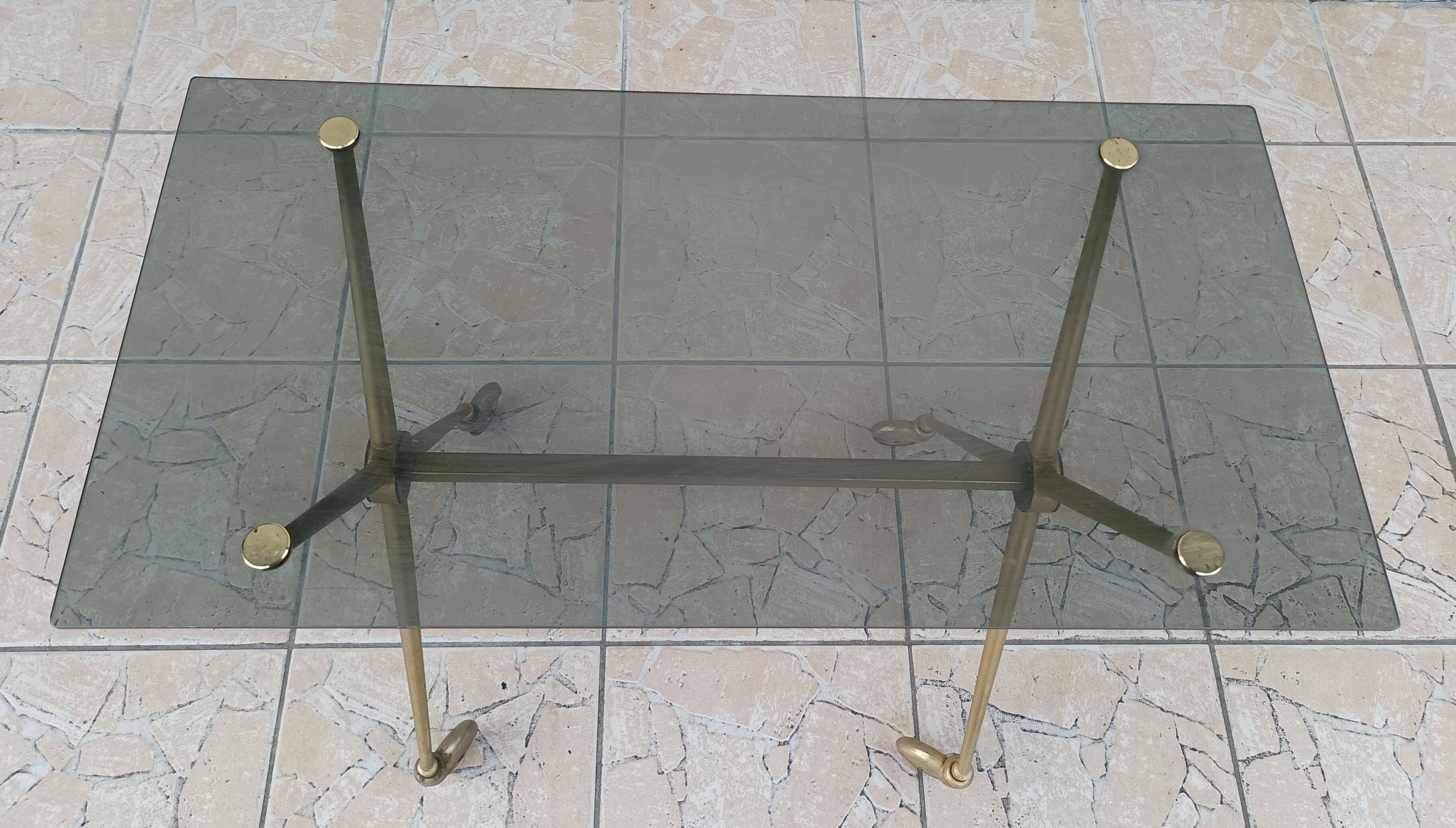 Vintage serving tray in brass and smoked glass 1960