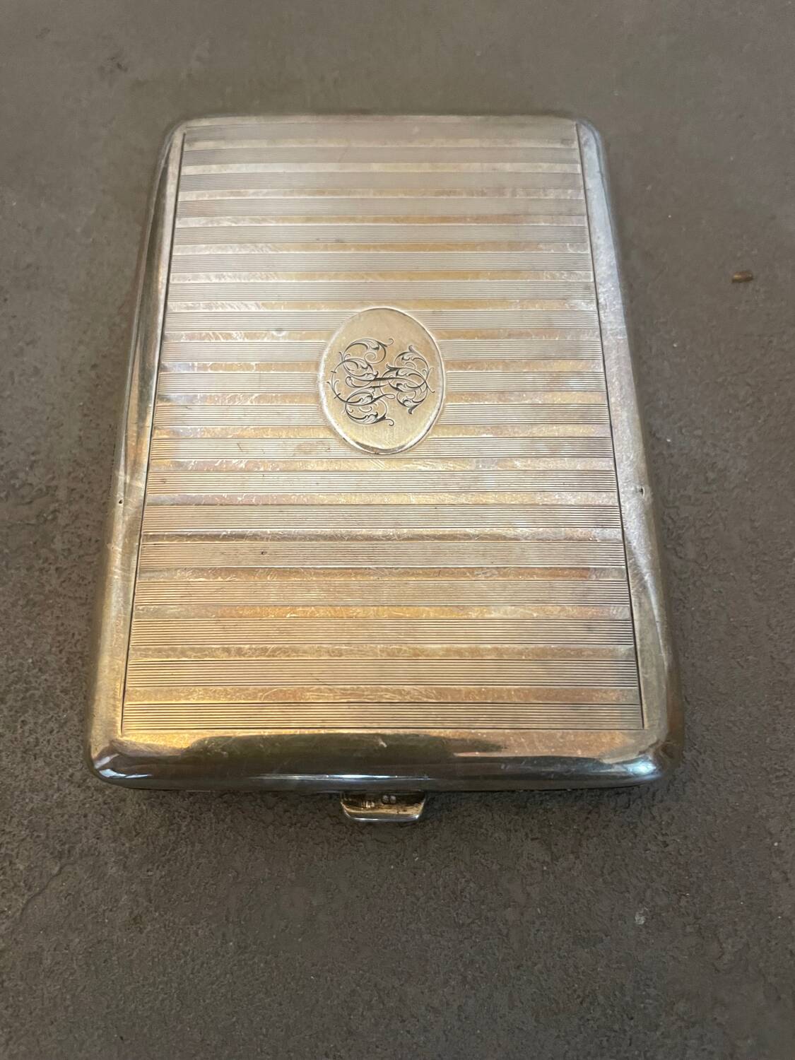 Étui à cigarettes en argent