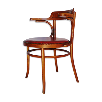 Fischel curved wooden chair