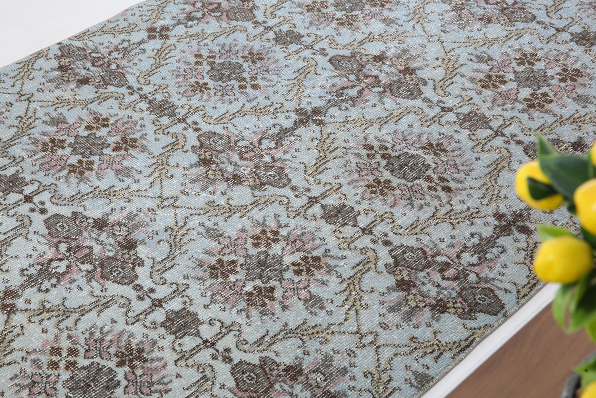Light blue floral carpet 203x118cm