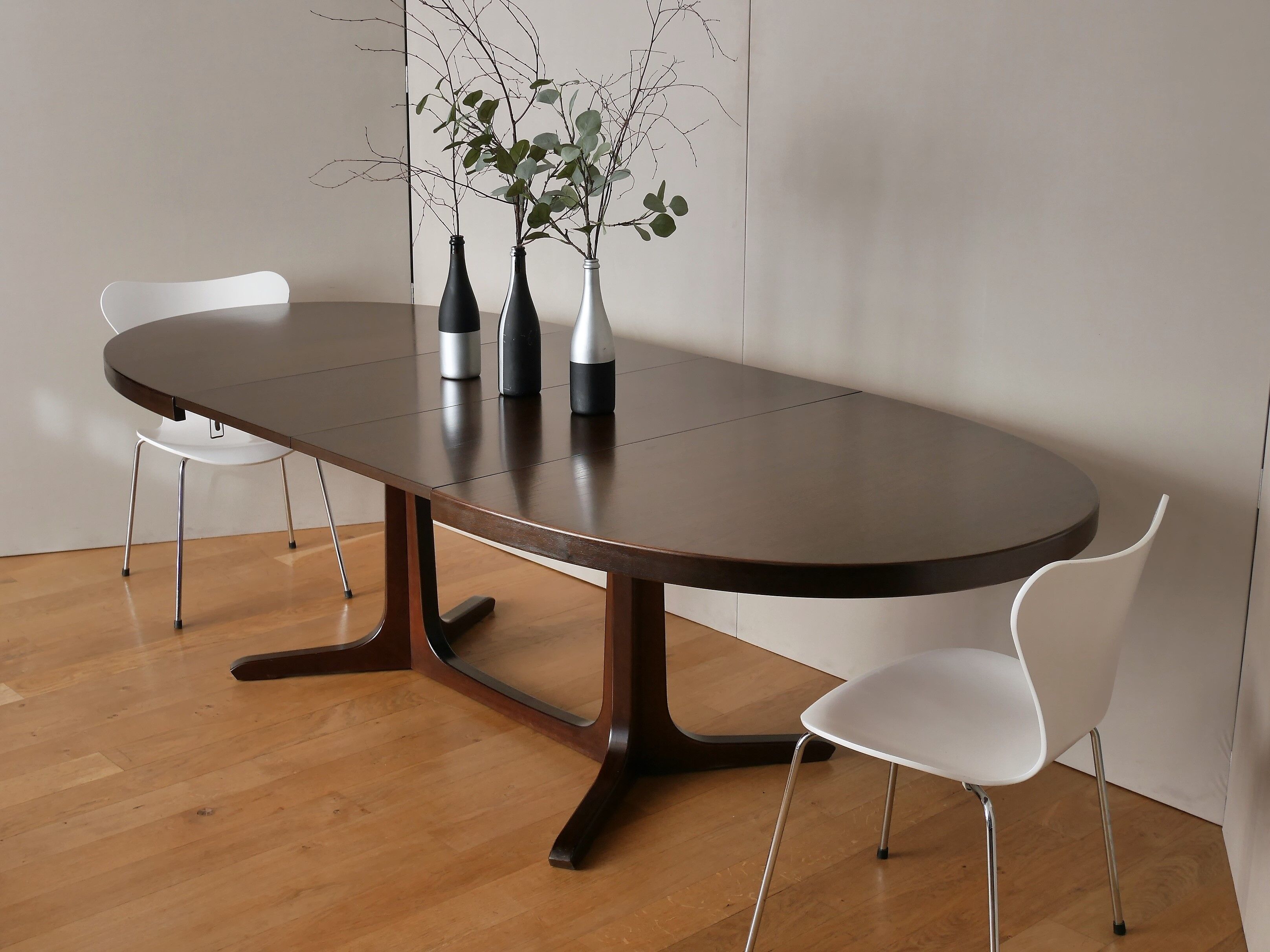 Baumann oval dining table with 2 extensions Scandinavian design