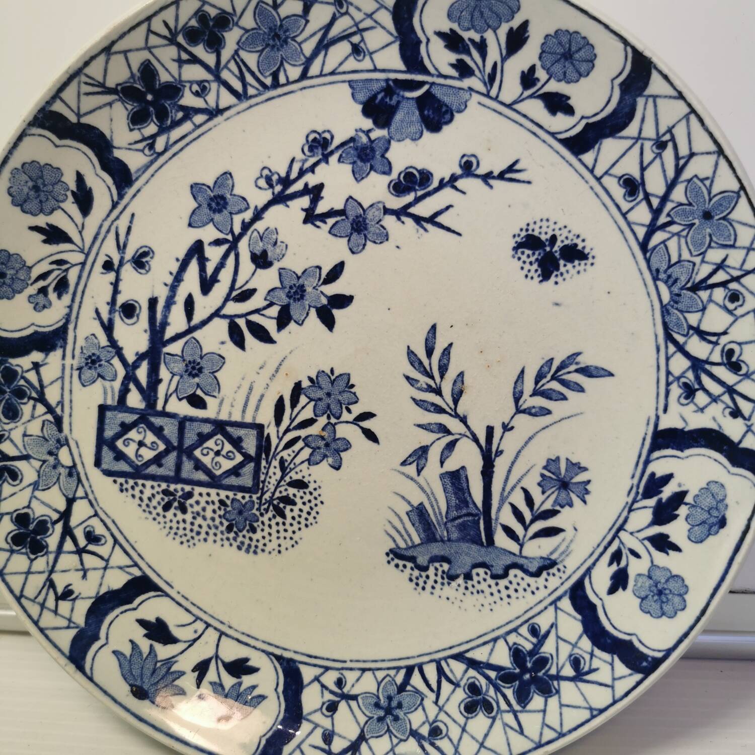Old Cake / Dessert Plate U & C Damas Blue Utschneider et Cie Sarreguemines BEAUTIFUL DECOR