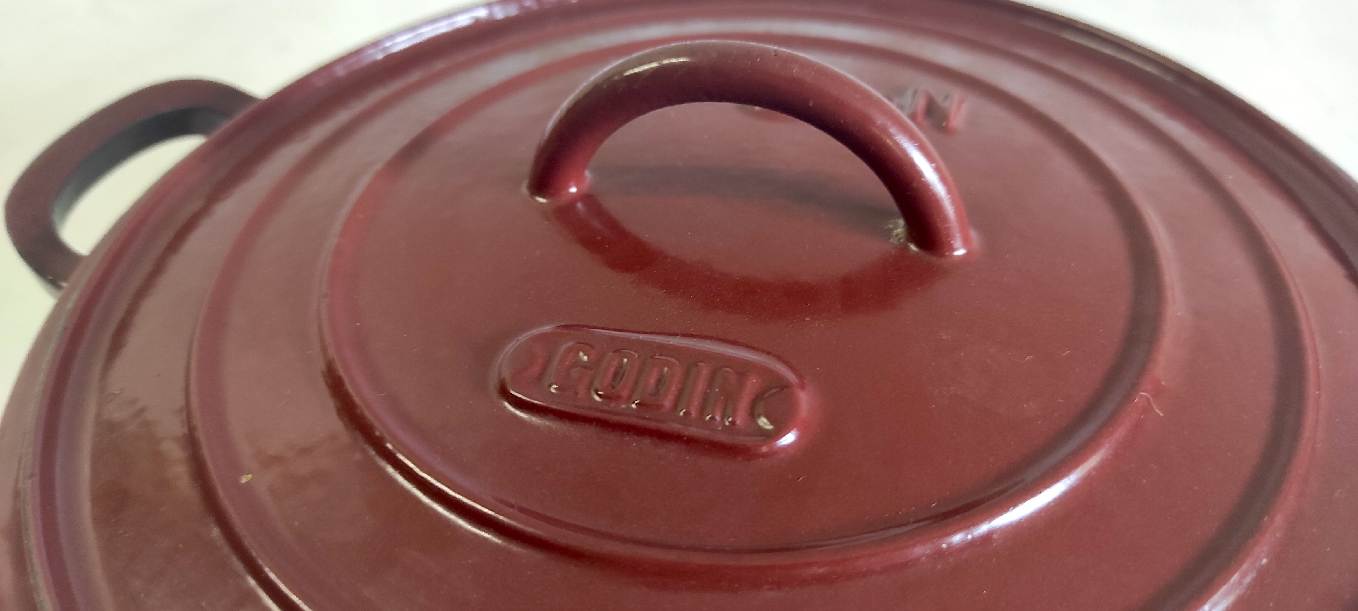 Enamelled cast iron casserole by Godin model n°9p – 40s/50s