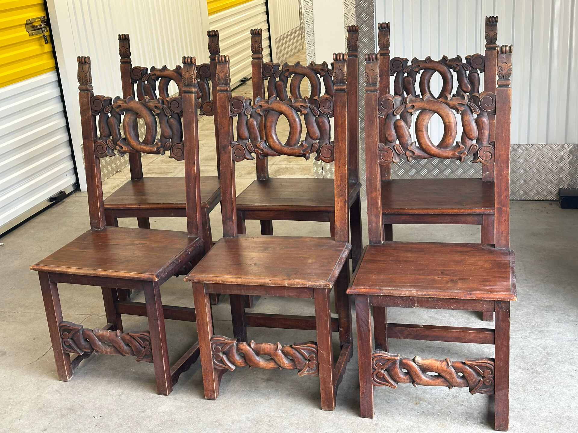 6 Alsatian chairs from the 19th century – carved wood – interlaced decoration