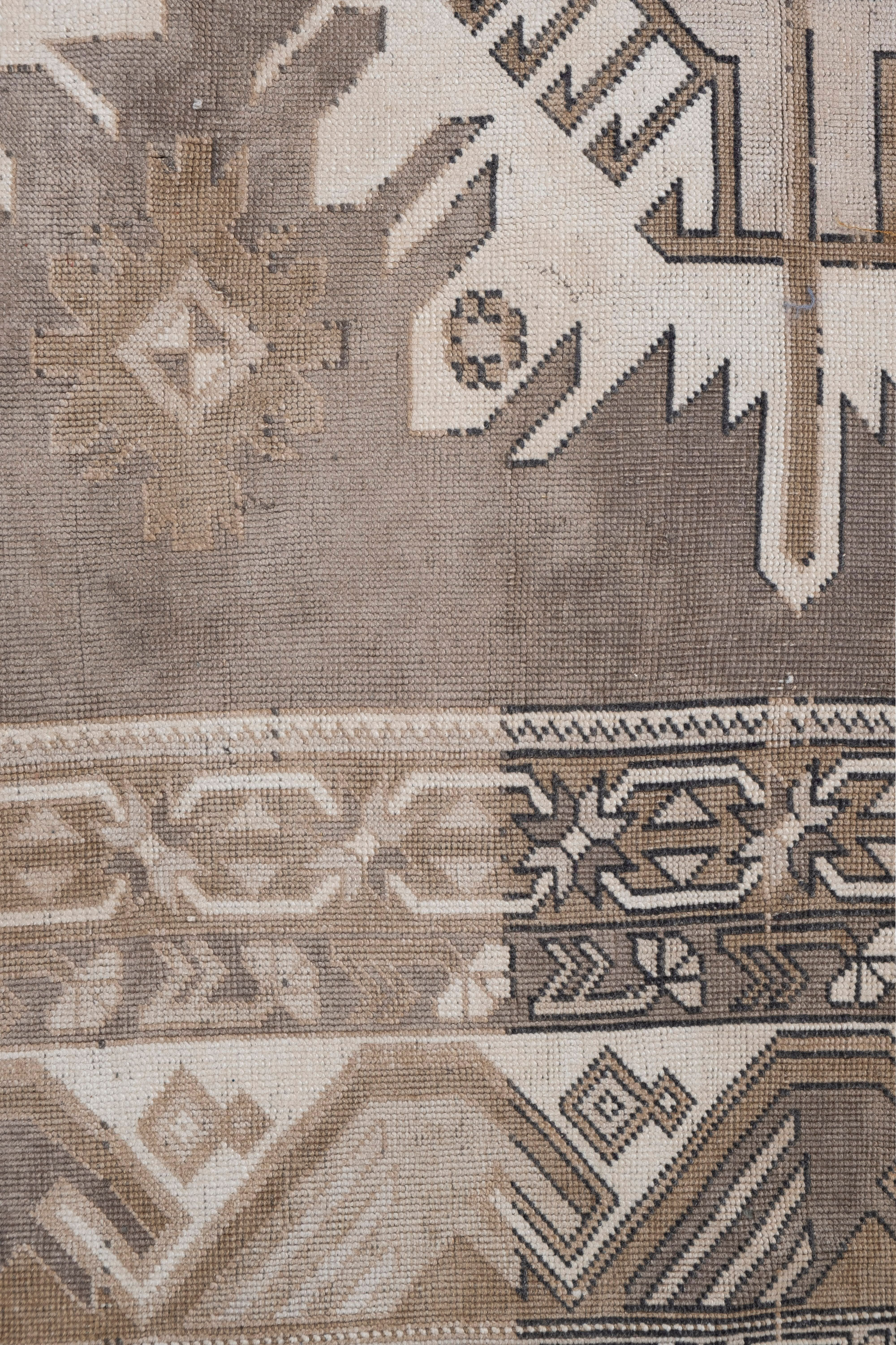 Vintage turkish kars rug 237 x 330 cm